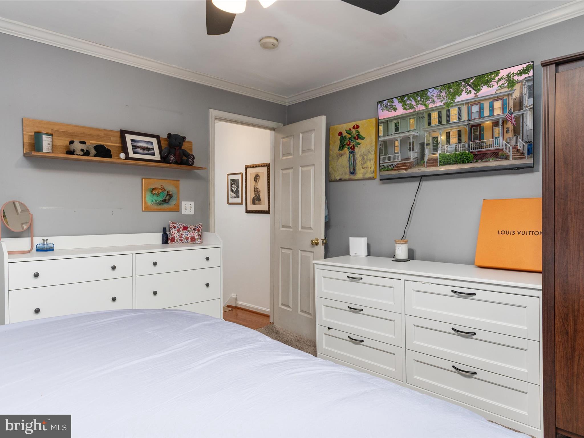 MURRAY HILL - Residential