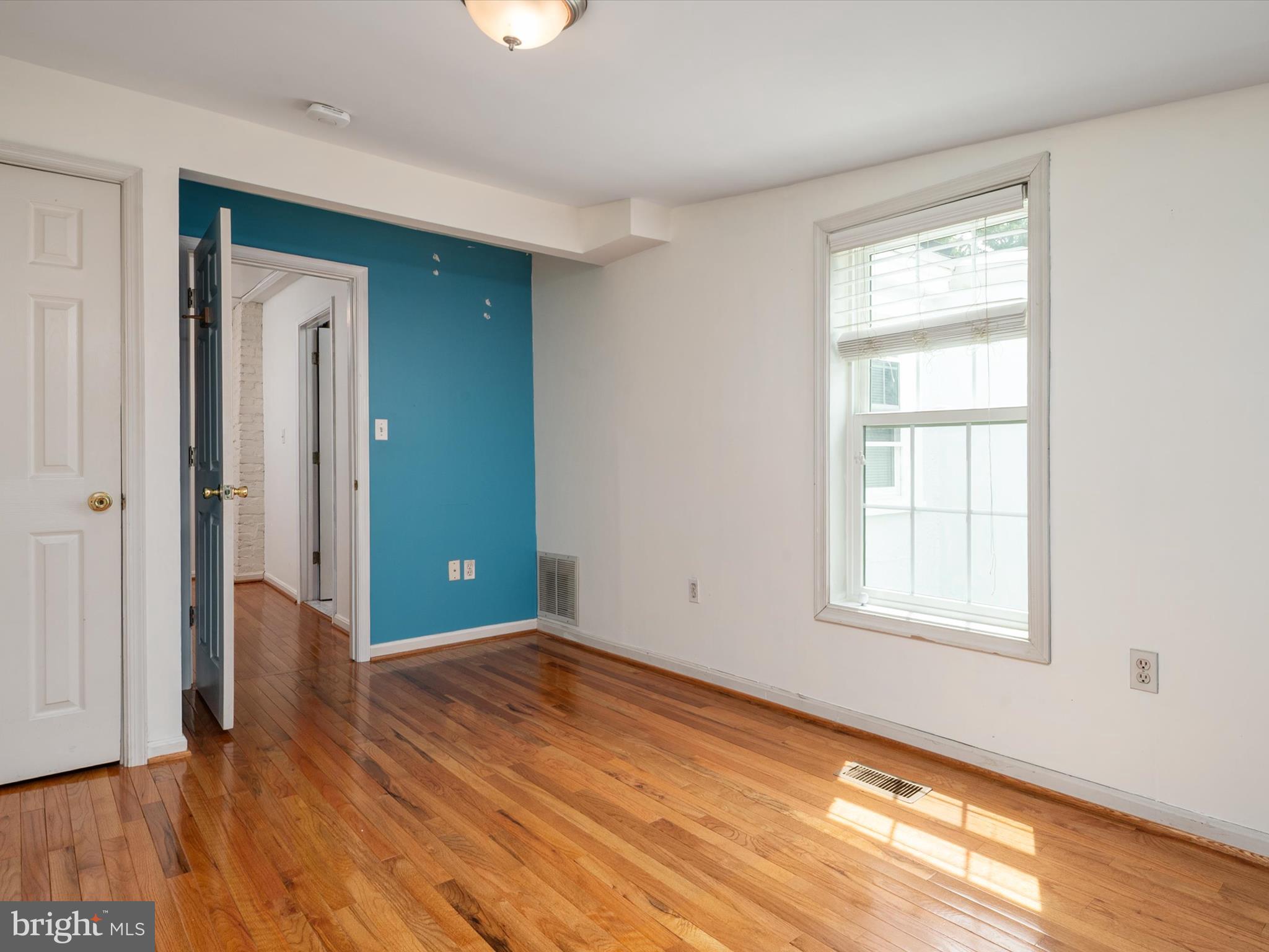 MURRAY HILL - Residential
