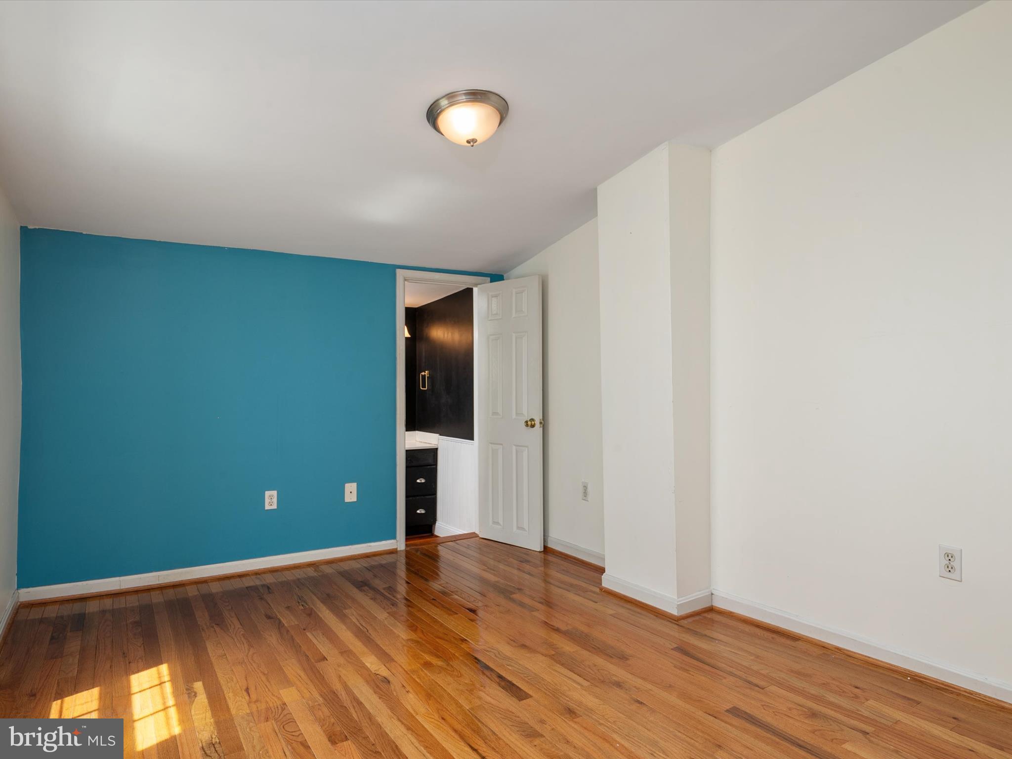 MURRAY HILL - Residential