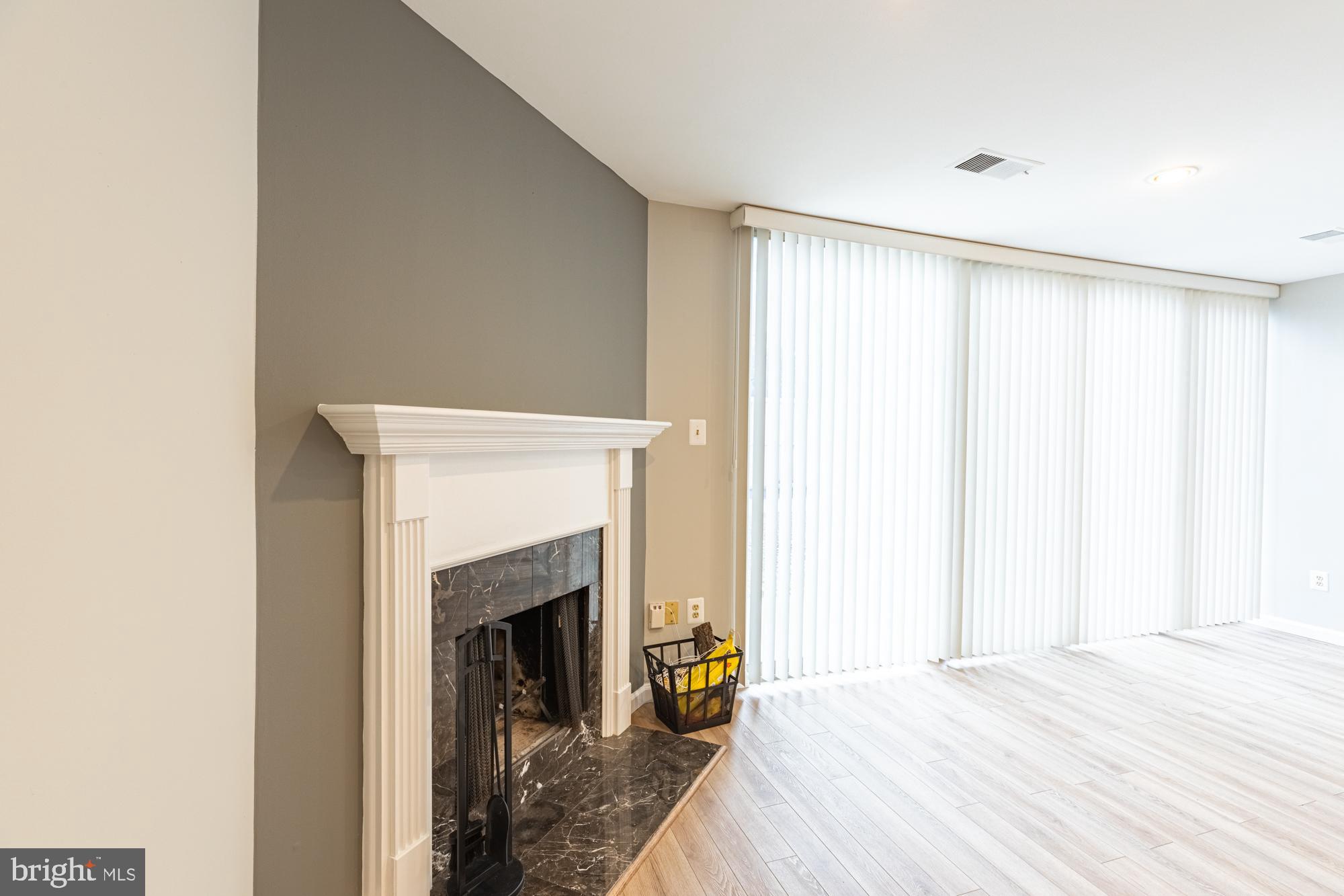 SOUTHAMPTON - Residential Lease