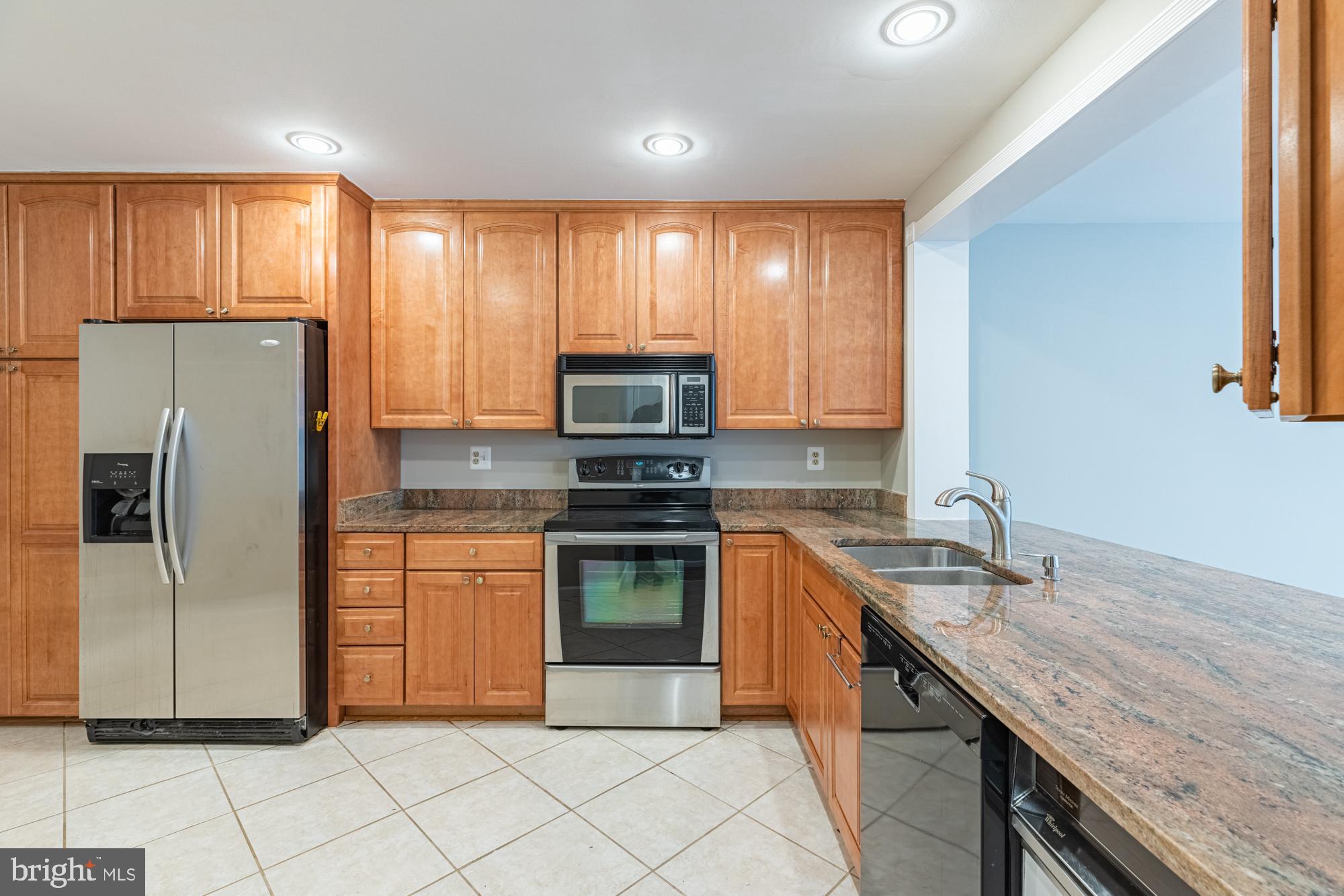 SOUTHAMPTON - Residential Lease