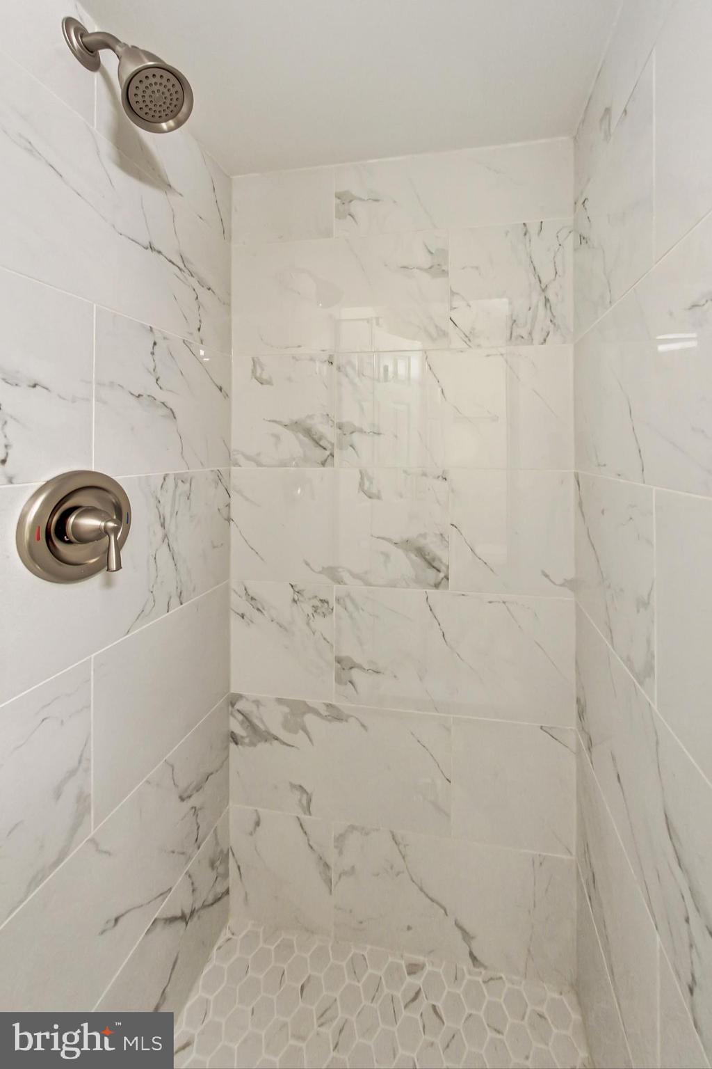 ALTA VISTA - Residential