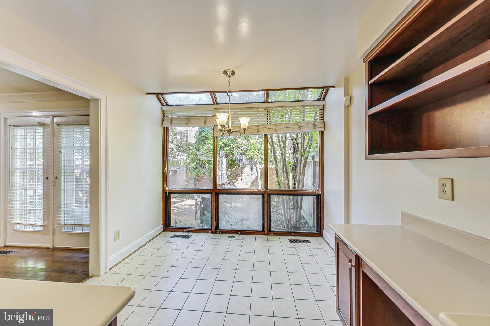 ALTA VISTA - Residential