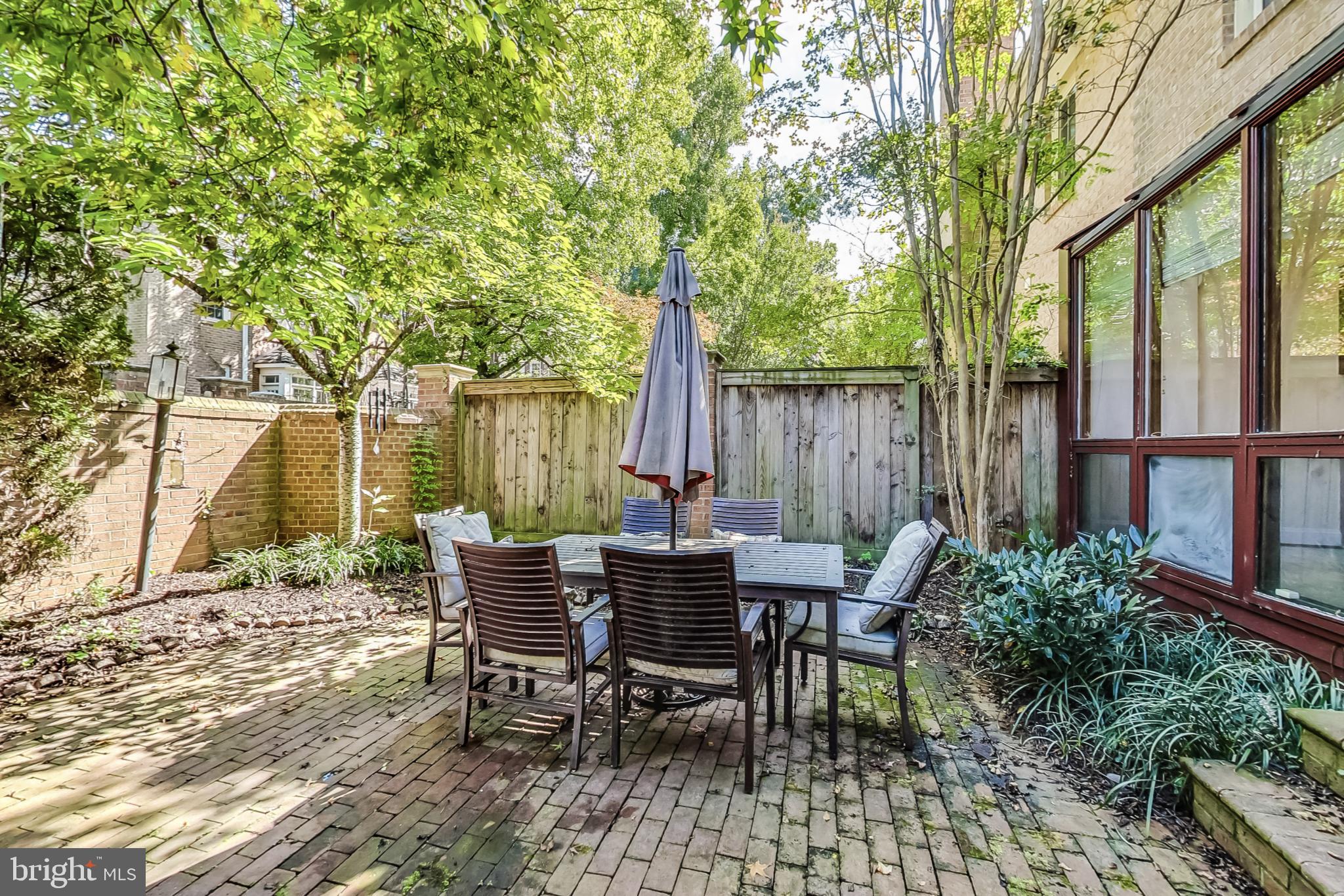 ALTA VISTA - Residential