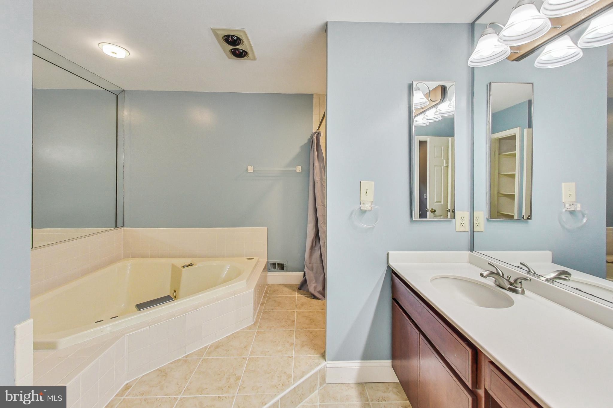 ALTA VISTA - Residential