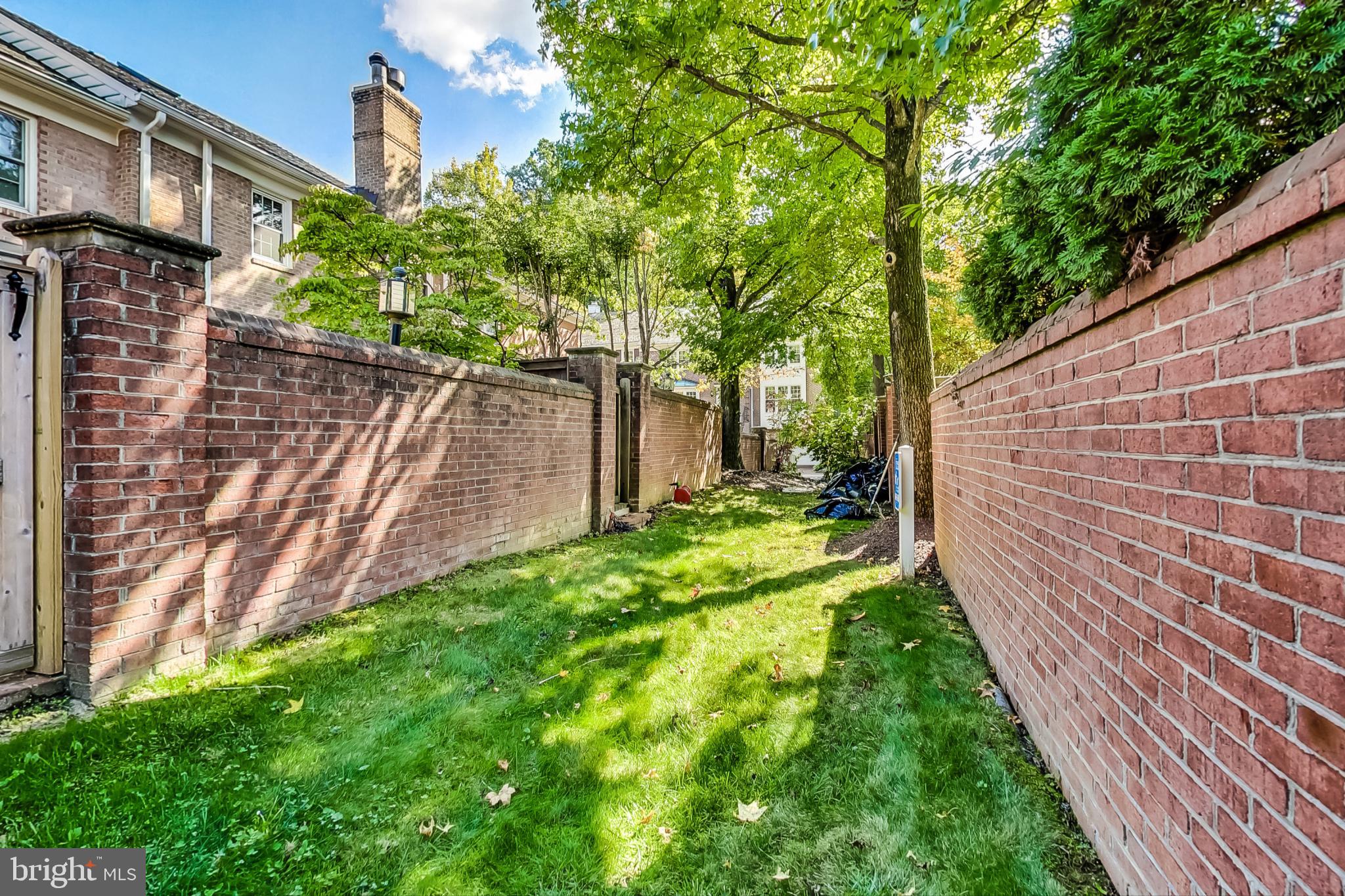 ALTA VISTA - Residential