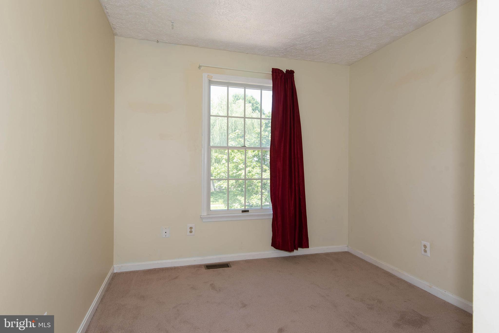 DELMONT STATION - Residential