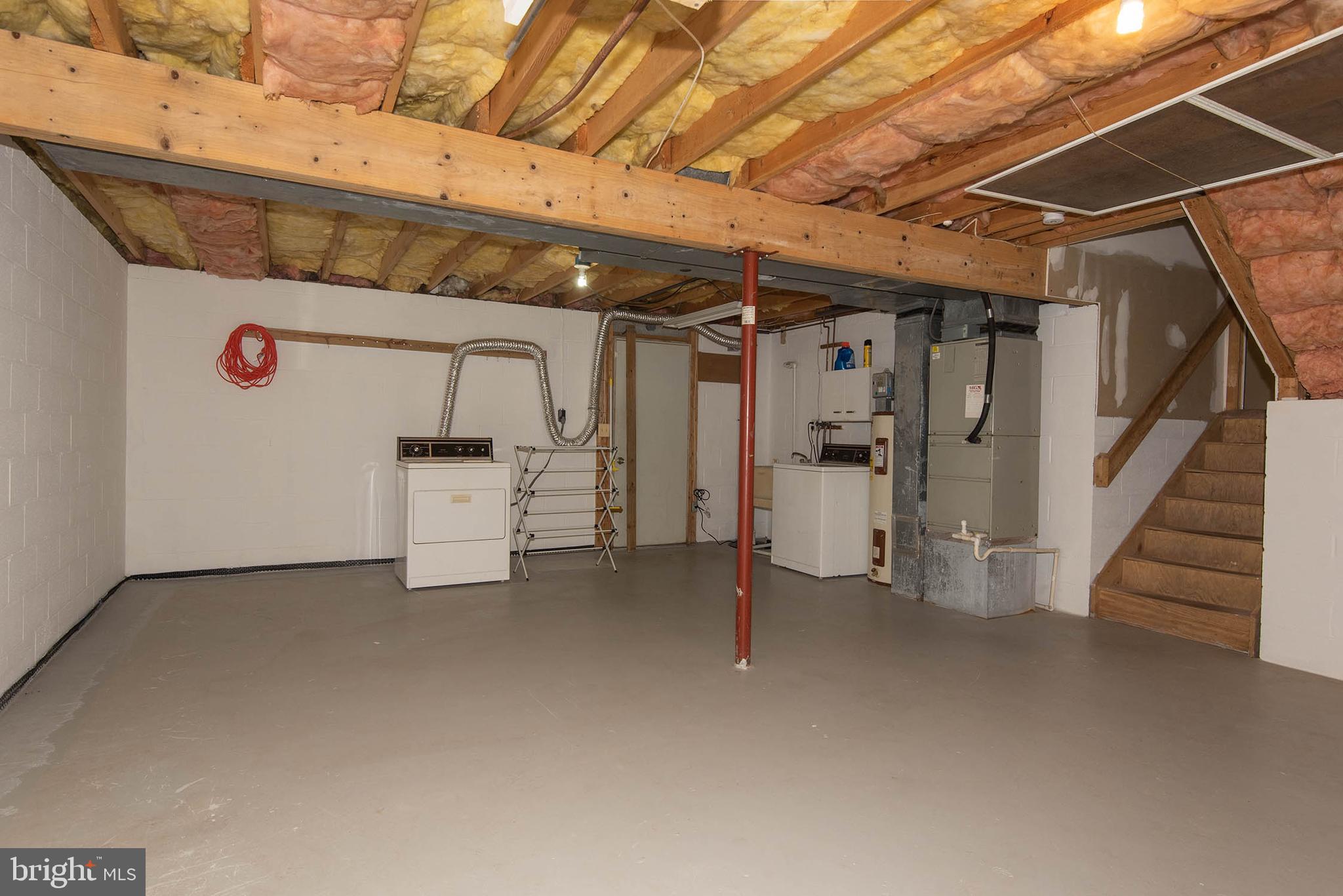 DELMONT STATION - Residential