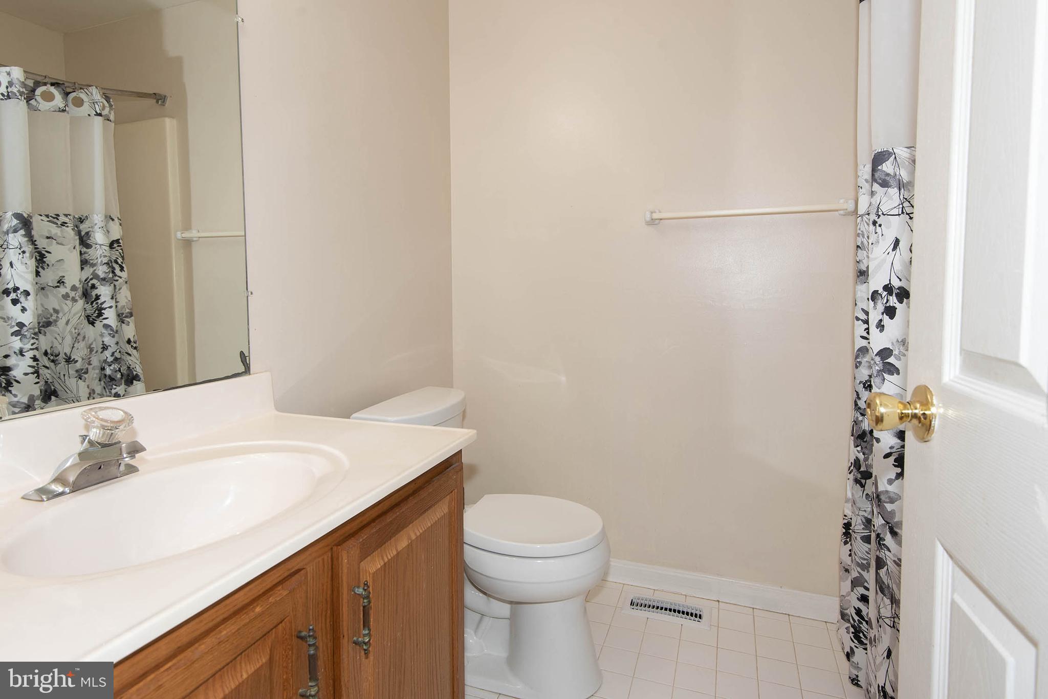 DELMONT STATION - Residential