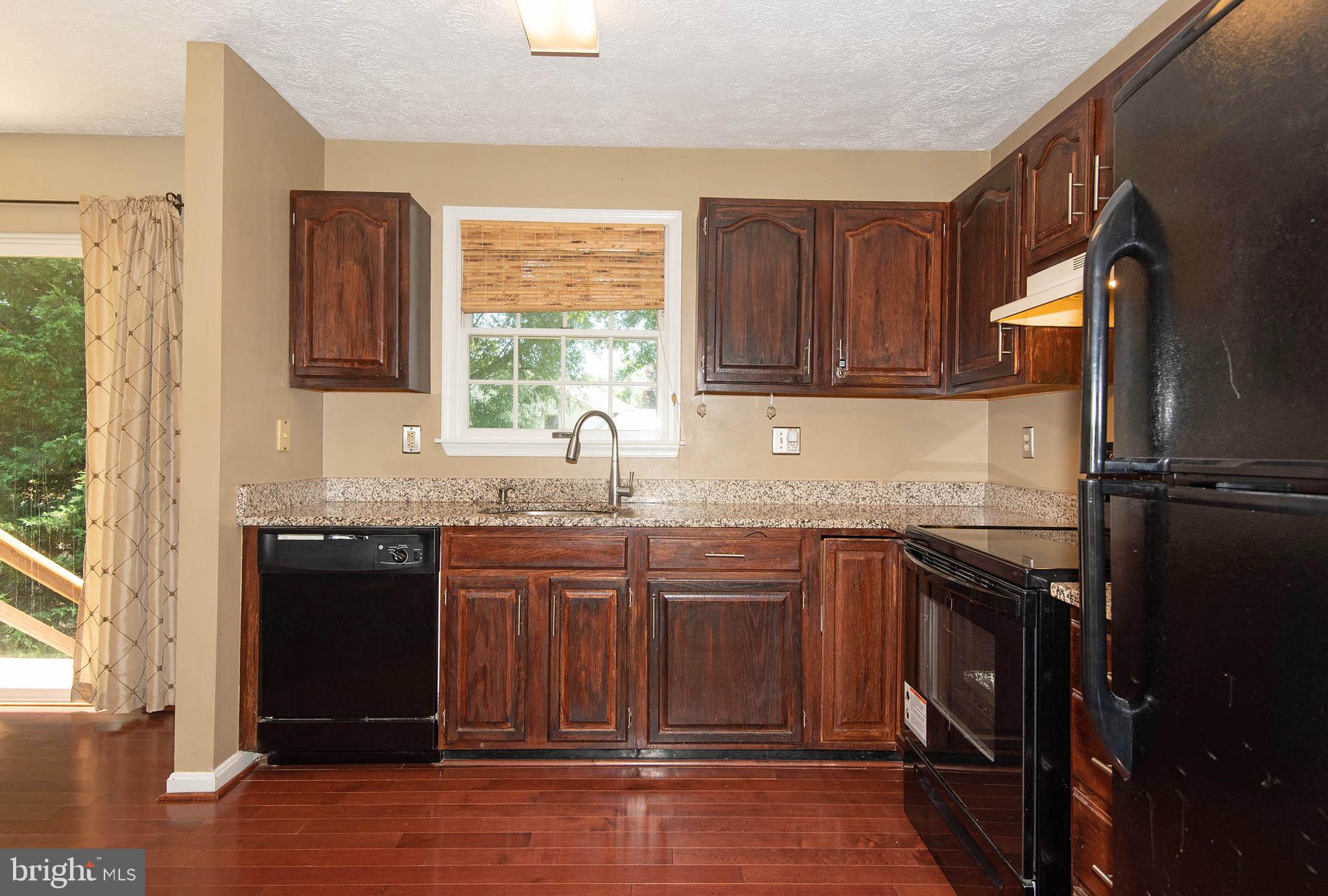 DELMONT STATION - Residential