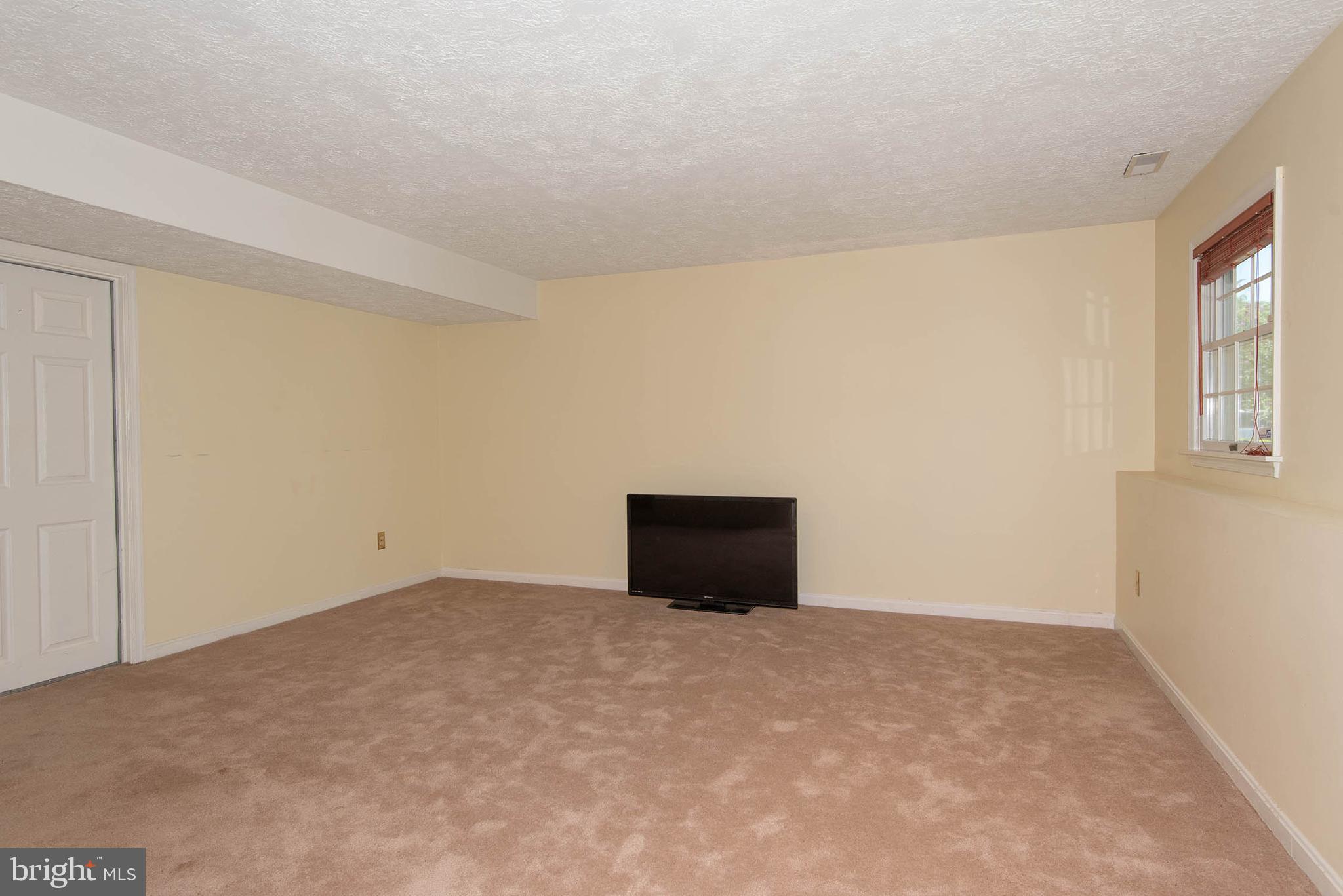 DELMONT STATION - Residential