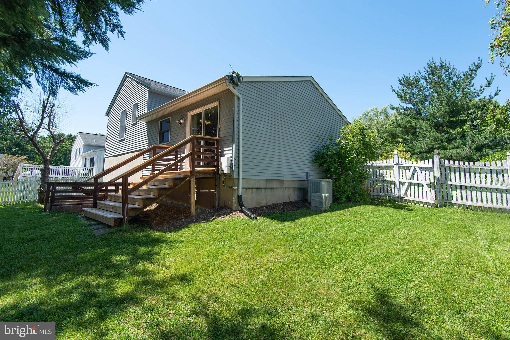 DELMONT STATION - Residential