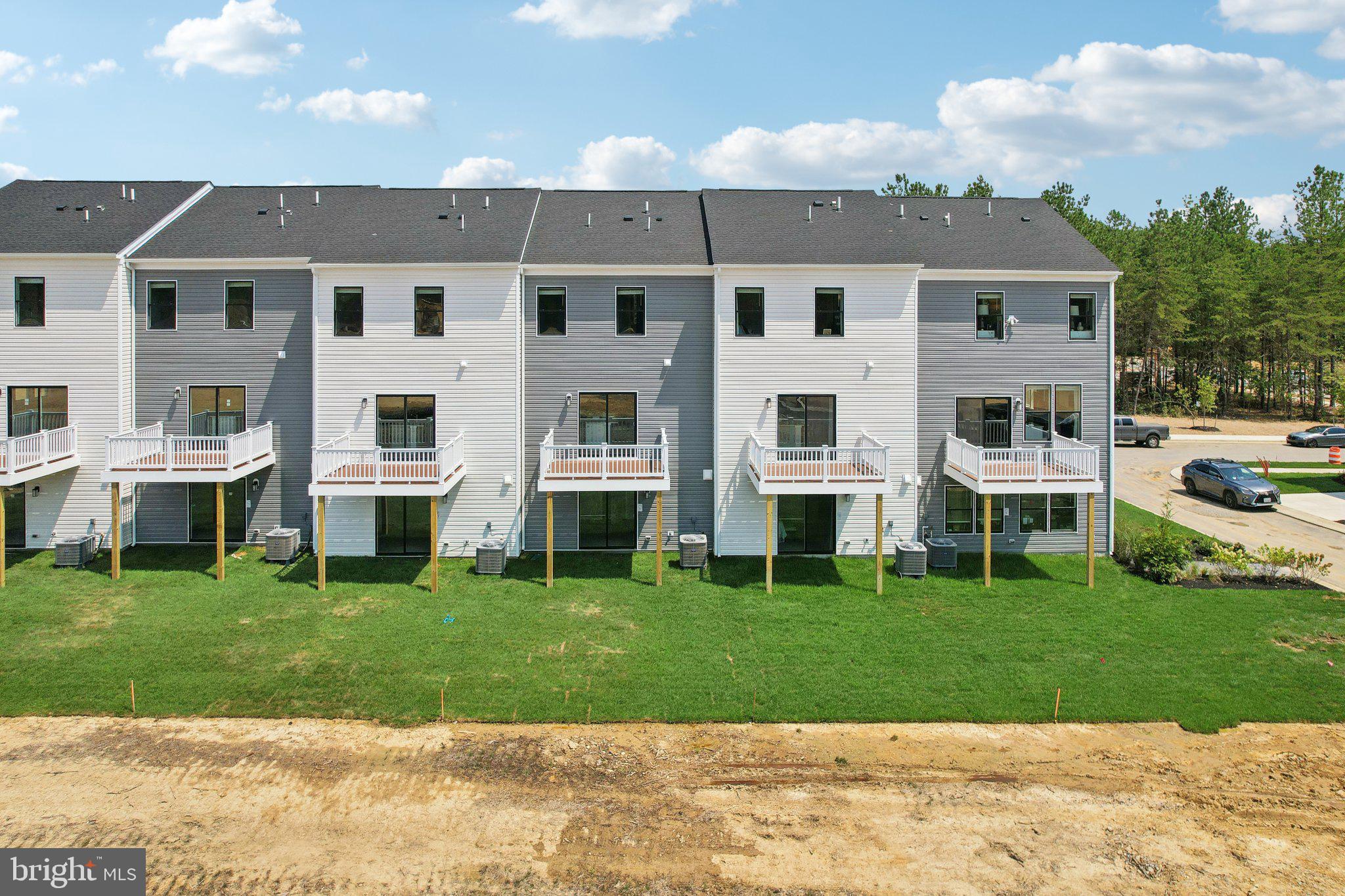 PINEGROVE - Residential