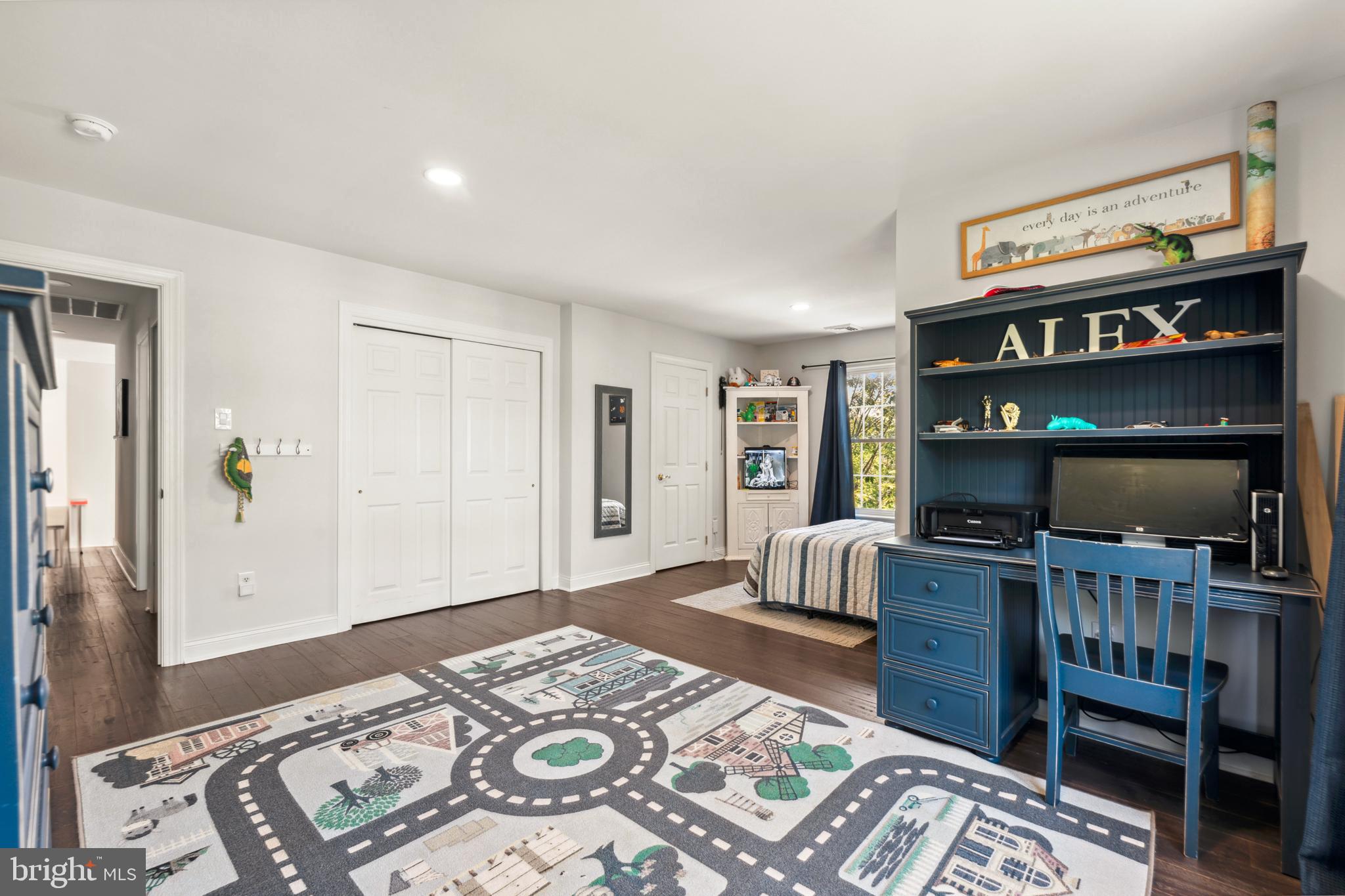 THE RESERVE - Residential