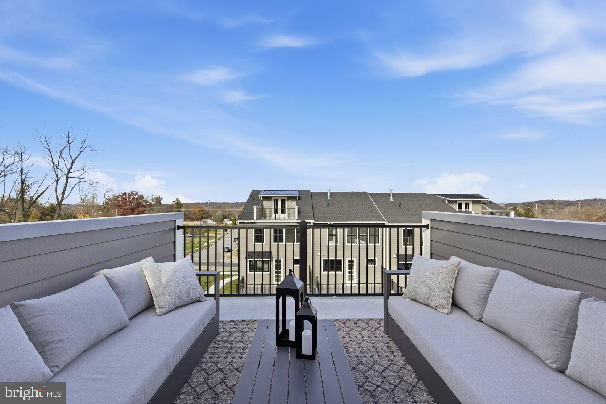 TOWNS AT PENNYBROOK - Residential