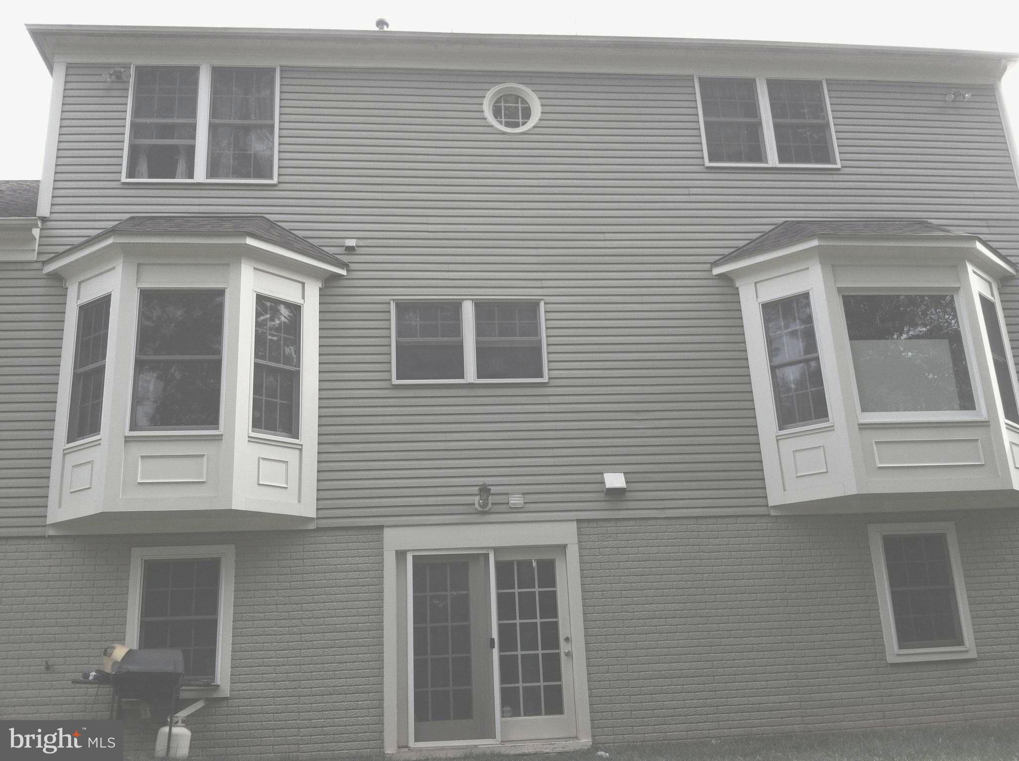 POTOMAC LAKES - Residential Lease