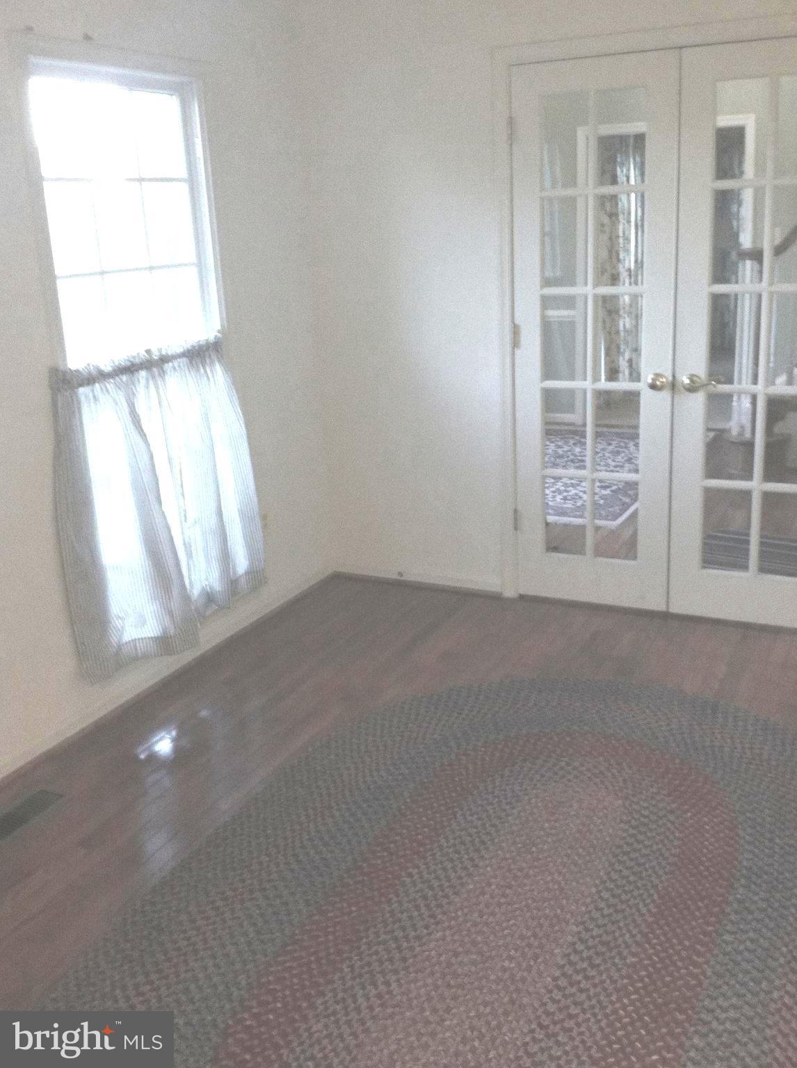 POTOMAC LAKES - Residential Lease