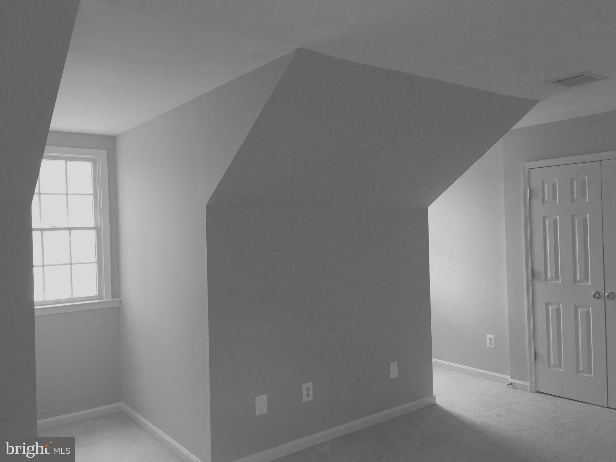 POTOMAC LAKES - Residential Lease