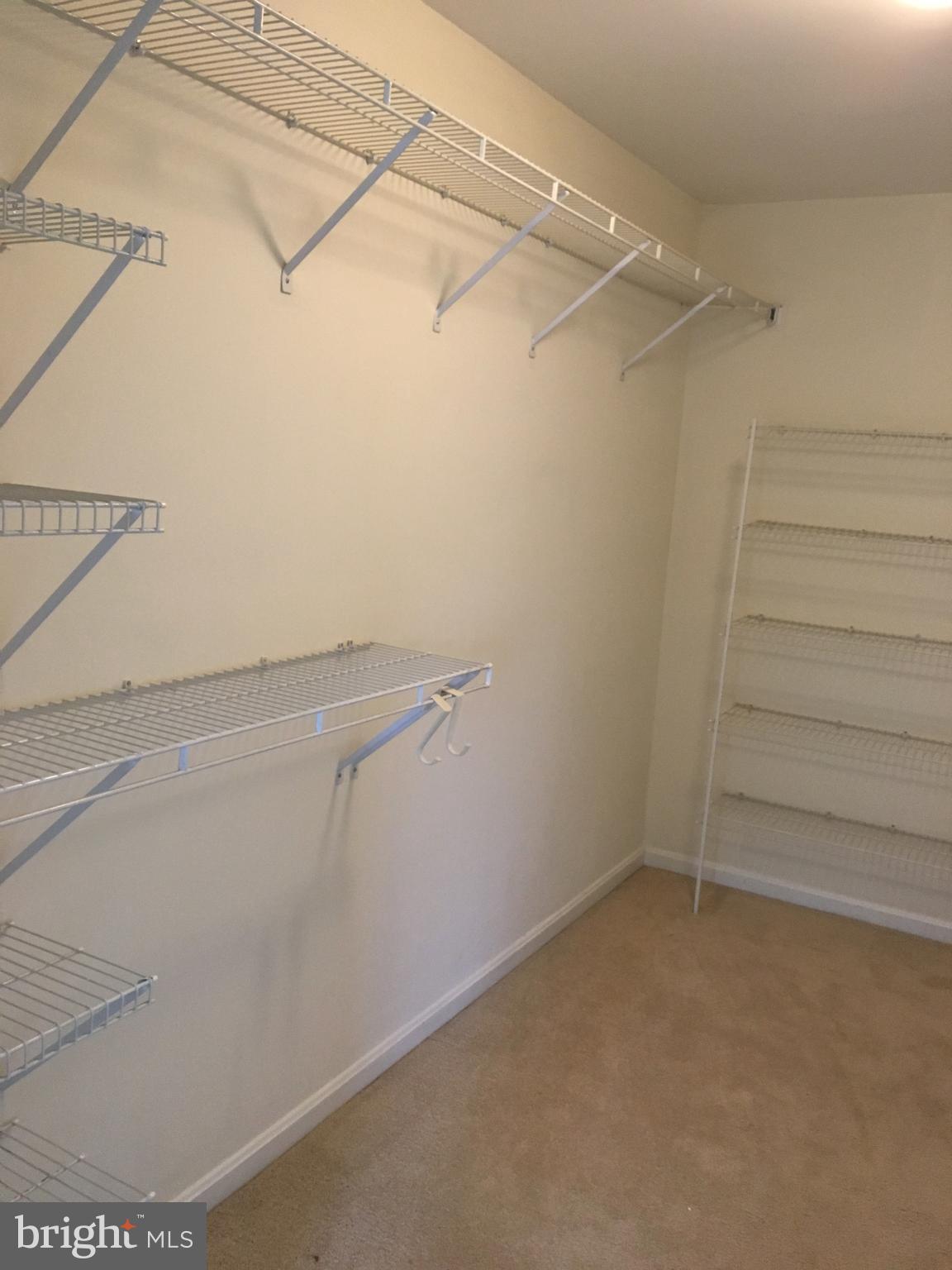 POTOMAC LAKES - Residential Lease