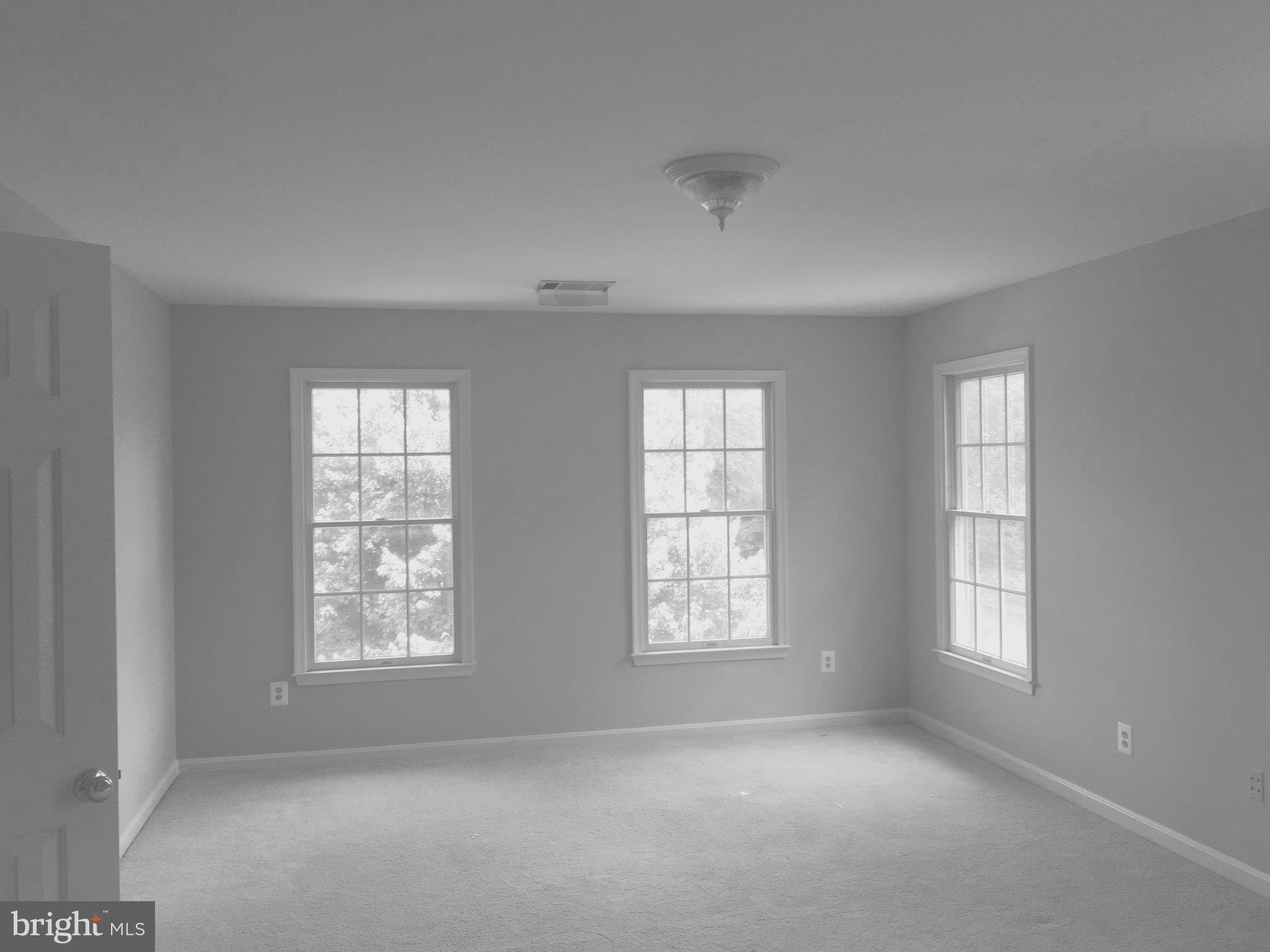 POTOMAC LAKES - Residential Lease