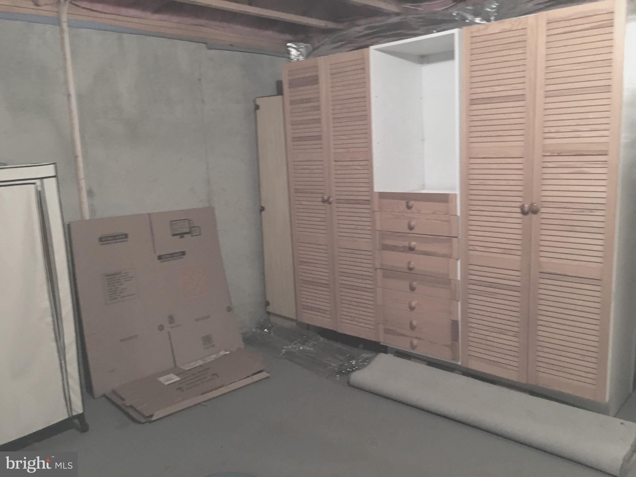 POTOMAC LAKES - Residential Lease