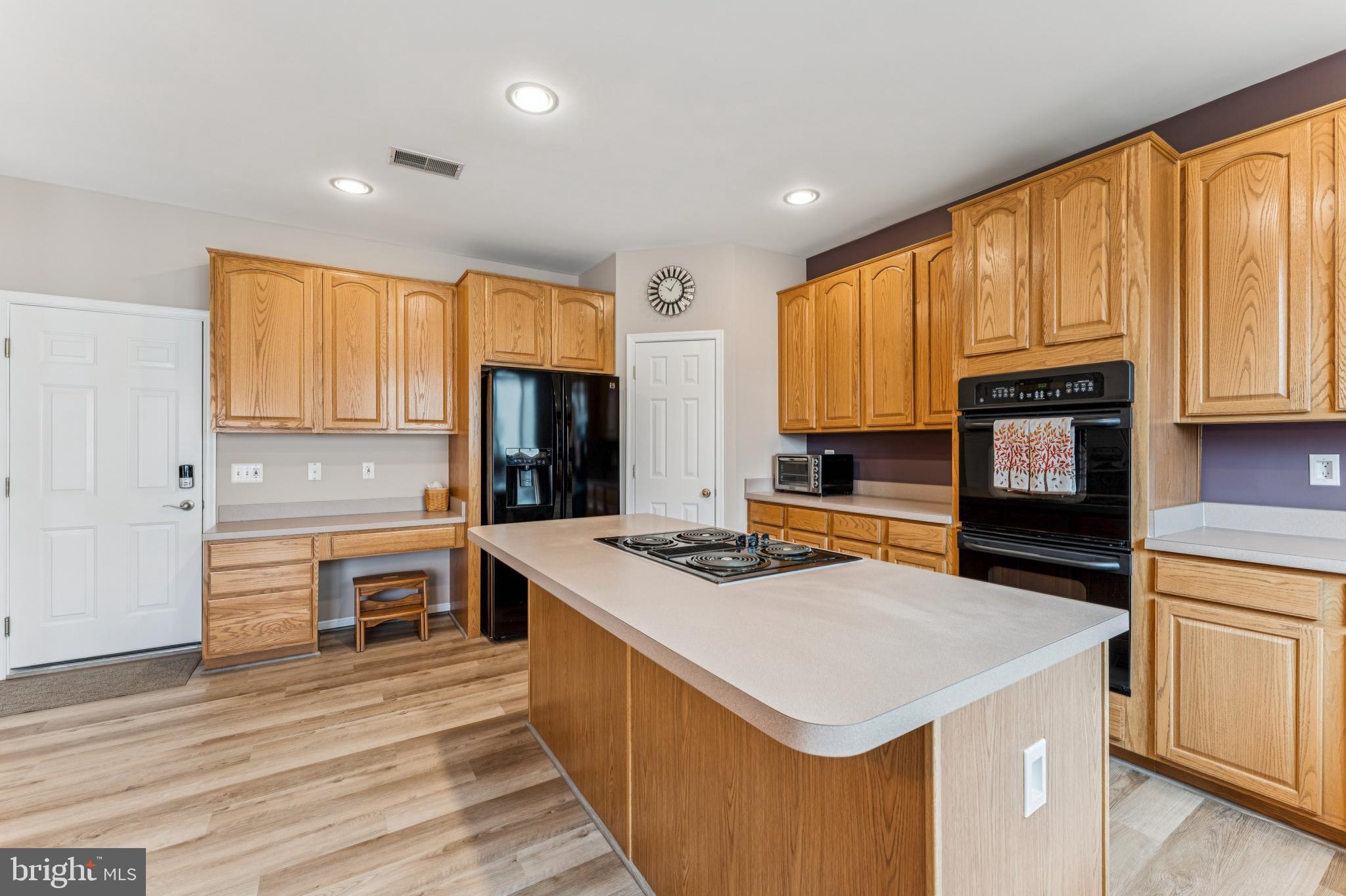 KINGS CROSSING - Residential