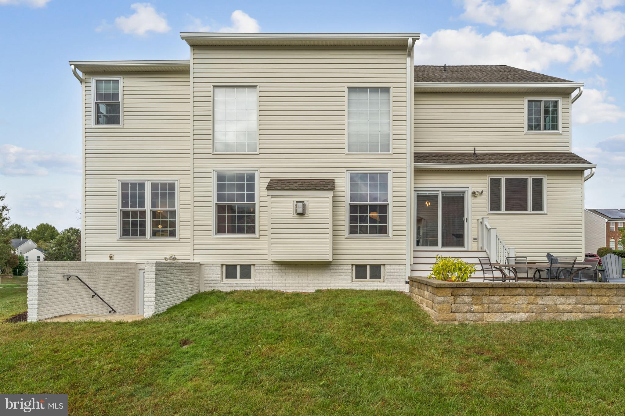 KINGS CROSSING - Residential