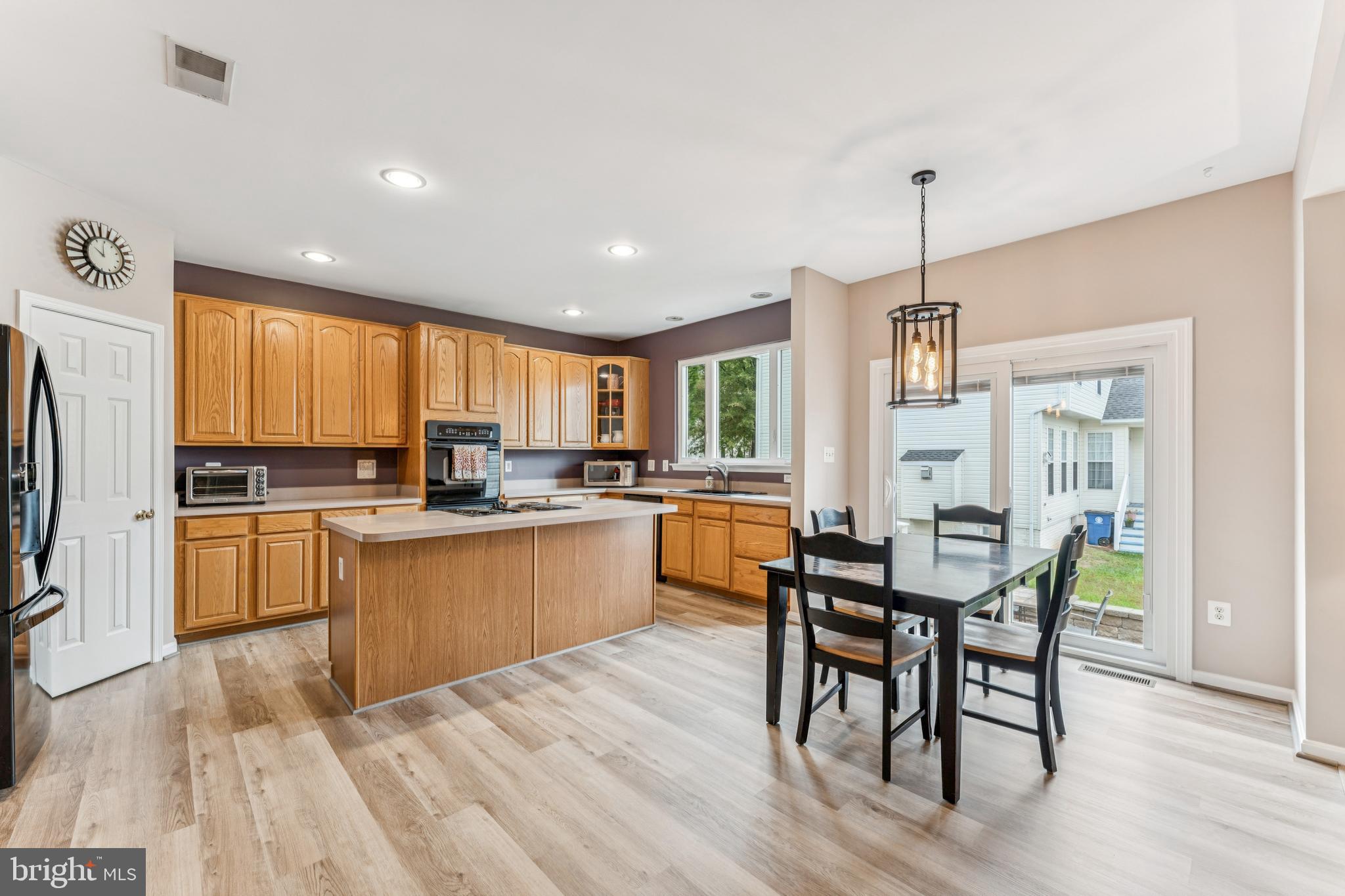 KINGS CROSSING - Residential