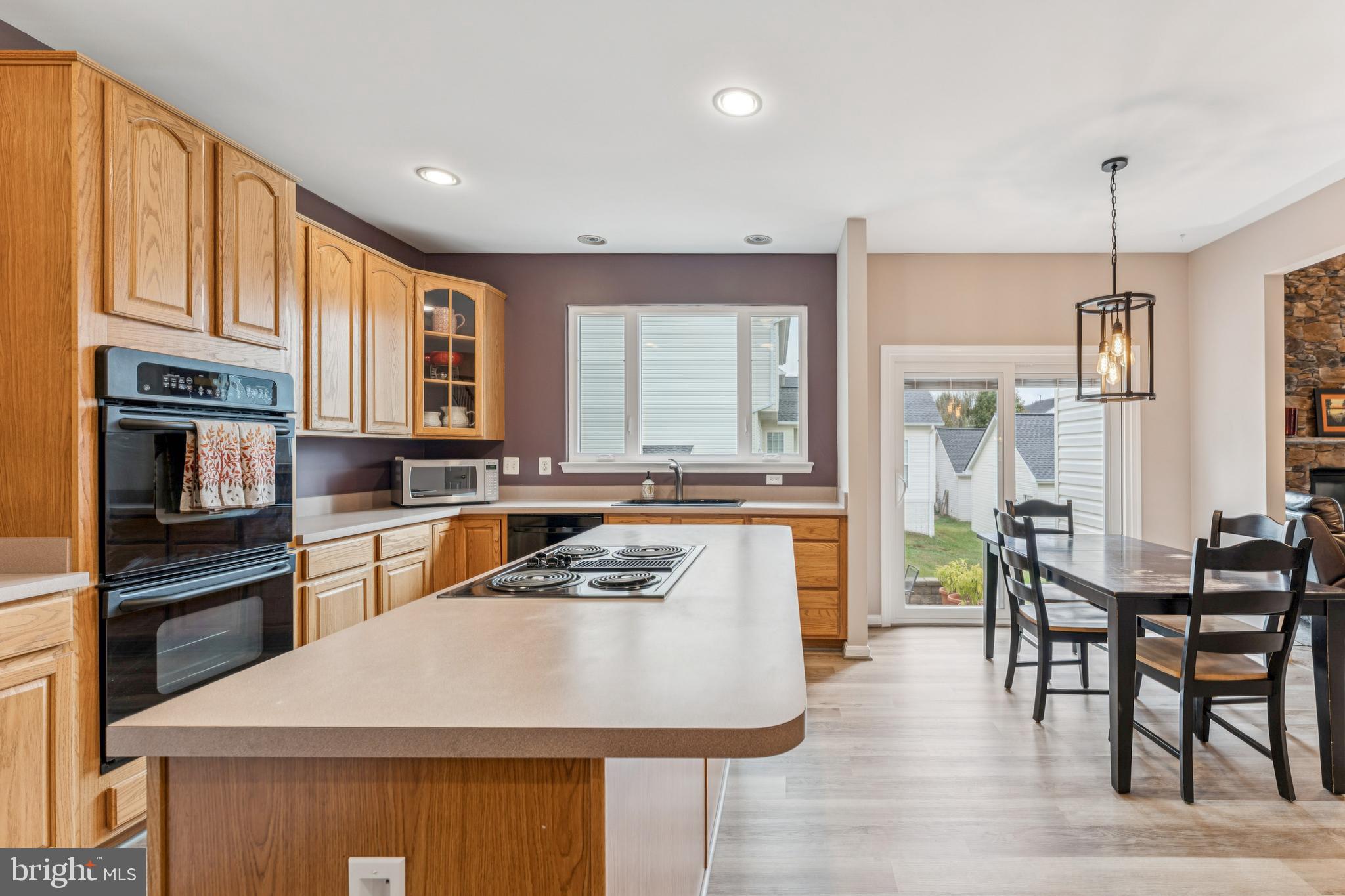 KINGS CROSSING - Residential