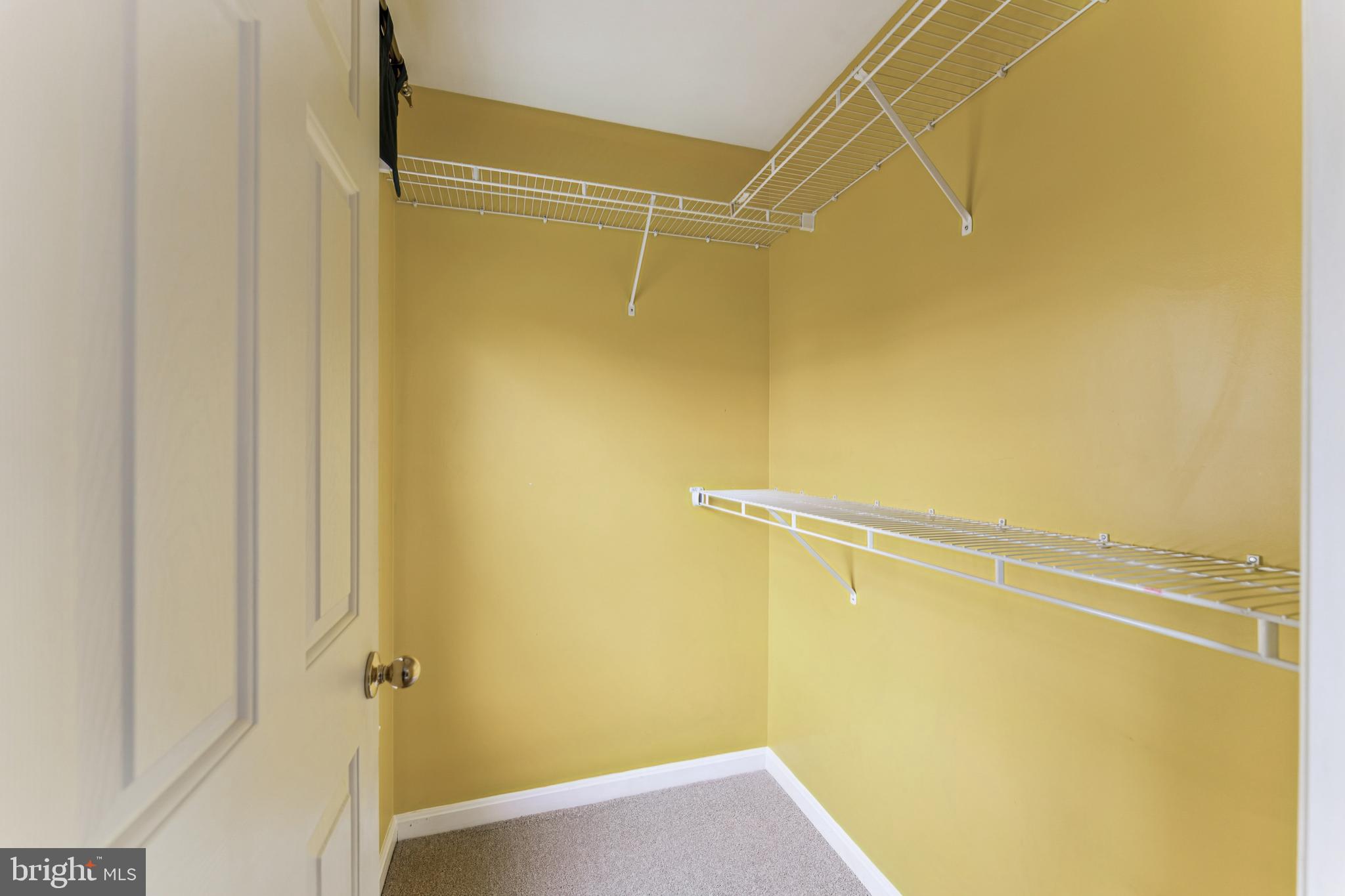 KINGS CROSSING - Residential