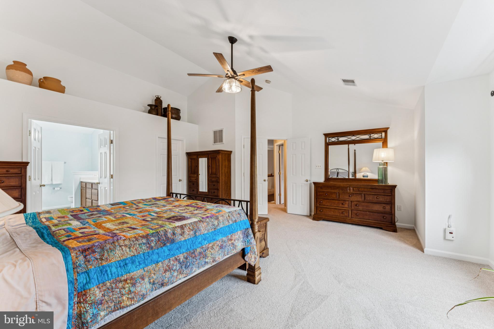 KINGS CROSSING - Residential