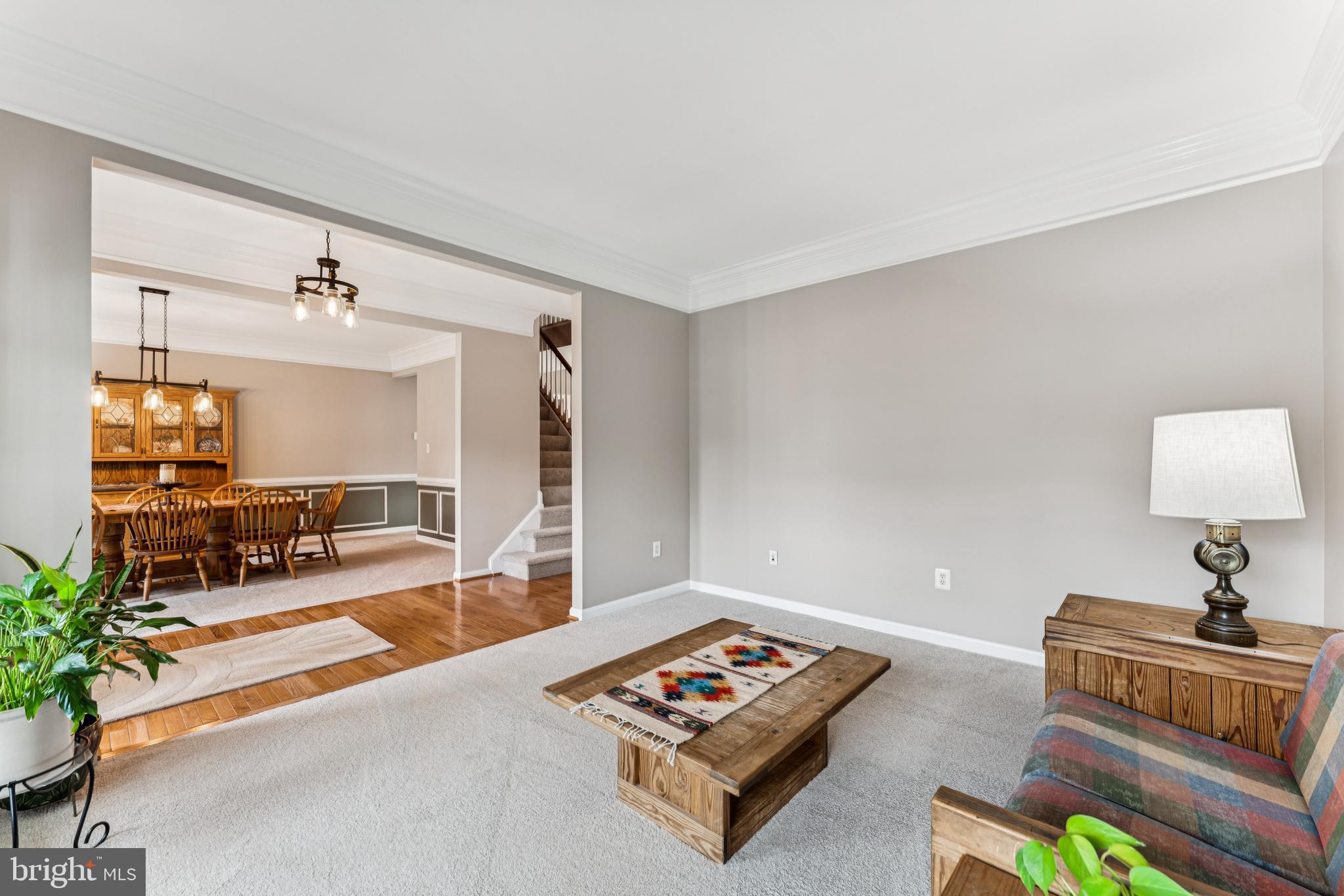 KINGS CROSSING - Residential