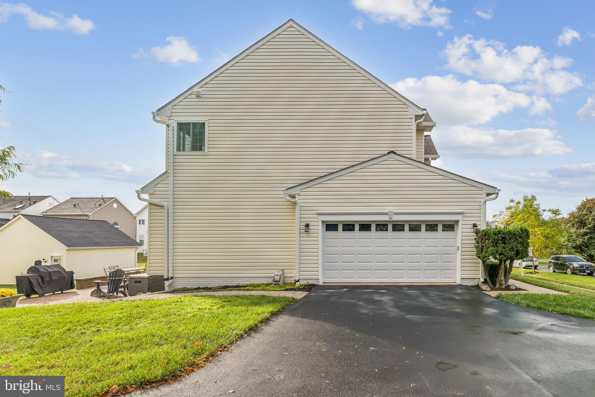 KINGS CROSSING - Residential