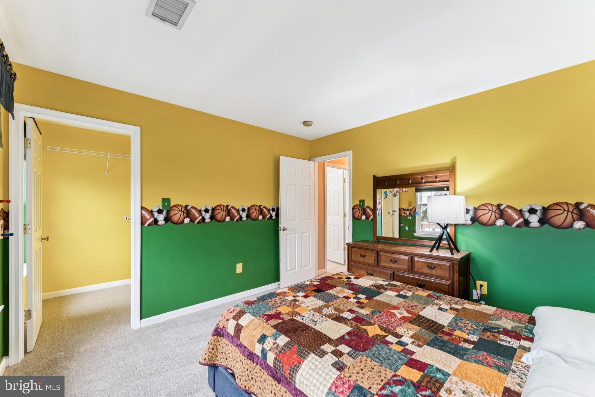 KINGS CROSSING - Residential