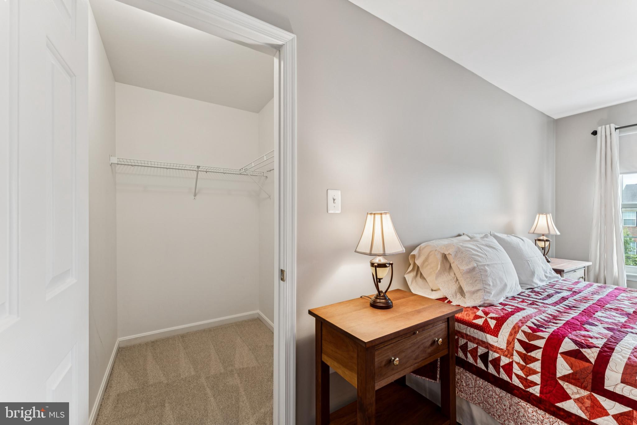 KINGS CROSSING - Residential