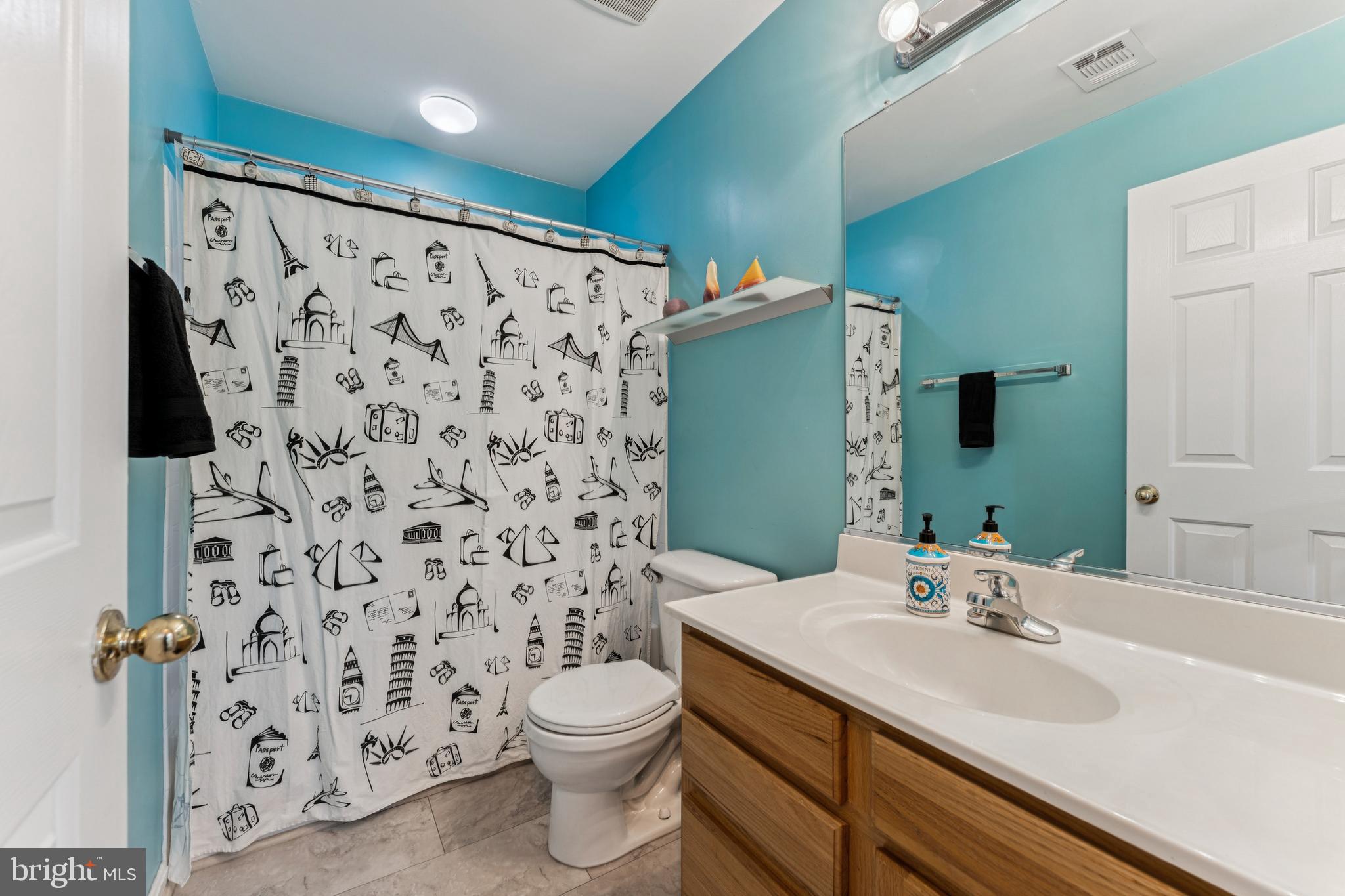 KINGS CROSSING - Residential