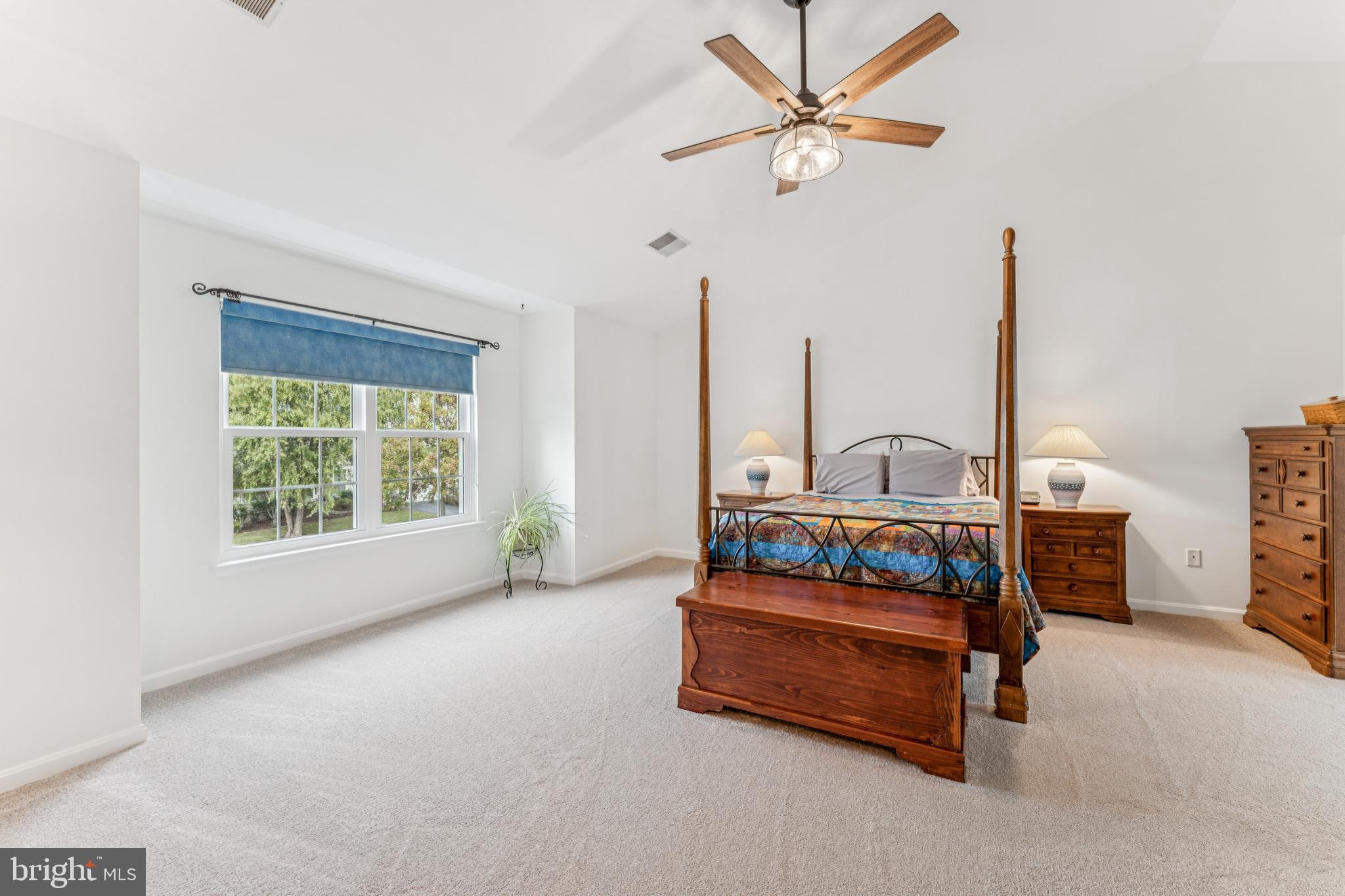 KINGS CROSSING - Residential