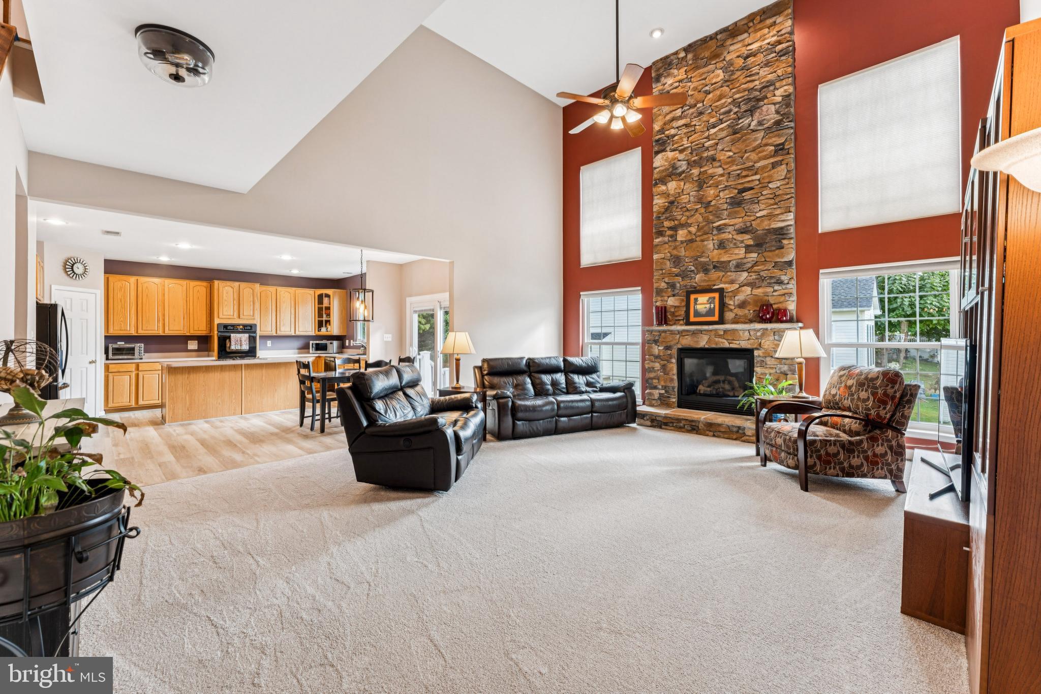 KINGS CROSSING - Residential