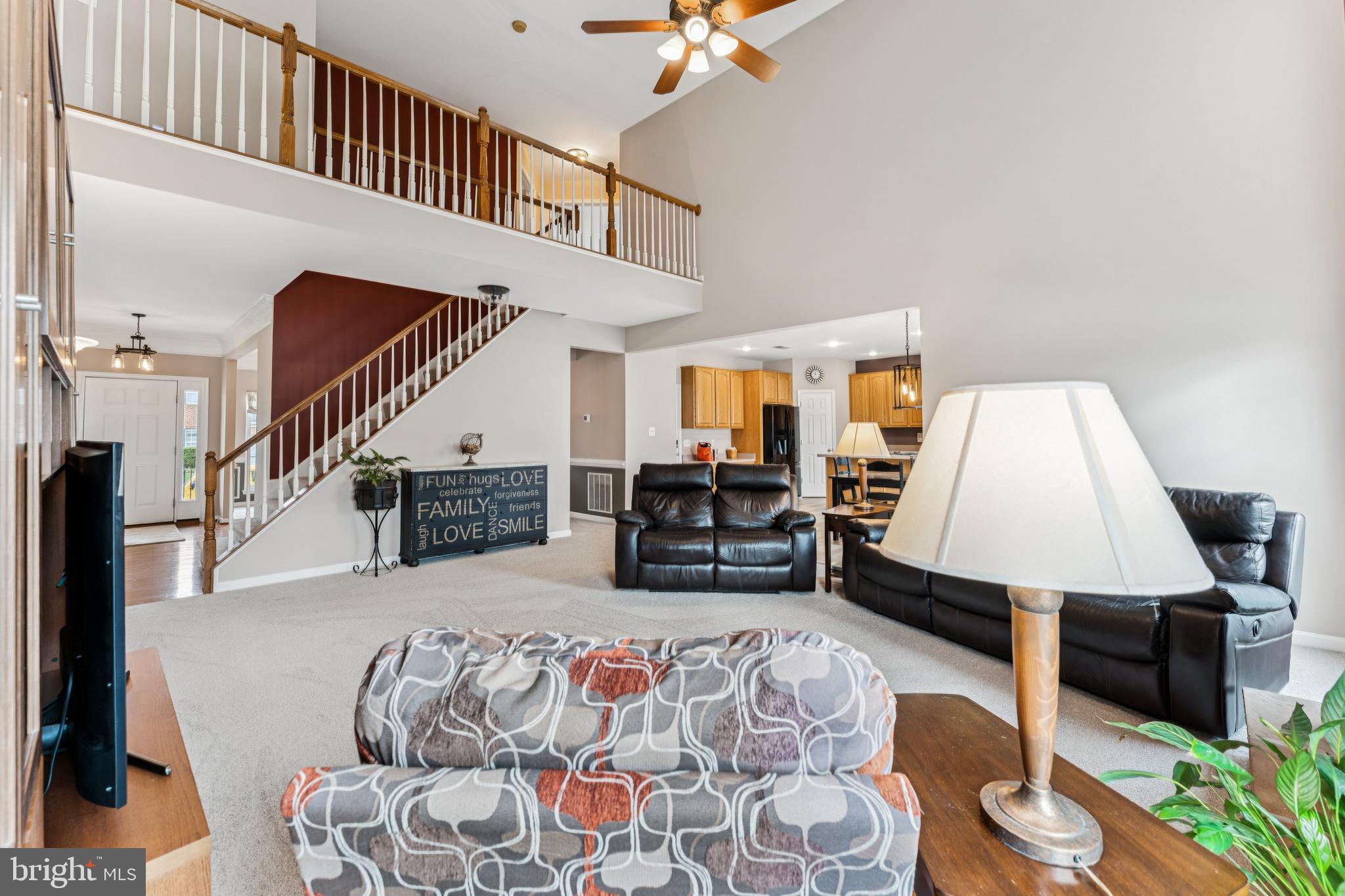 KINGS CROSSING - Residential