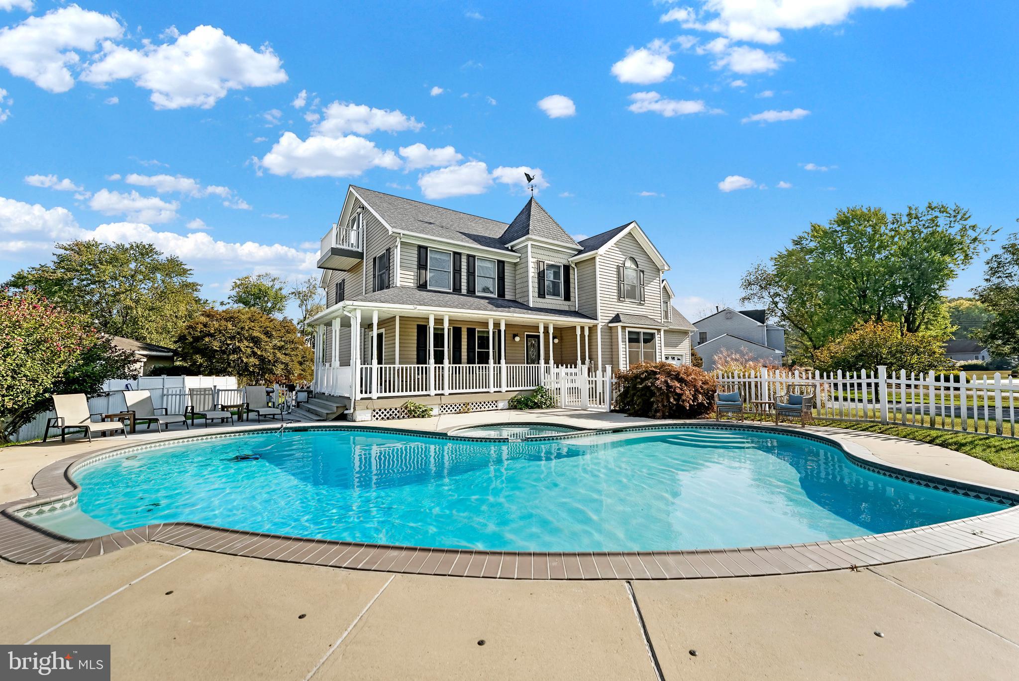 NORTH EAST HARBOURS - Residential