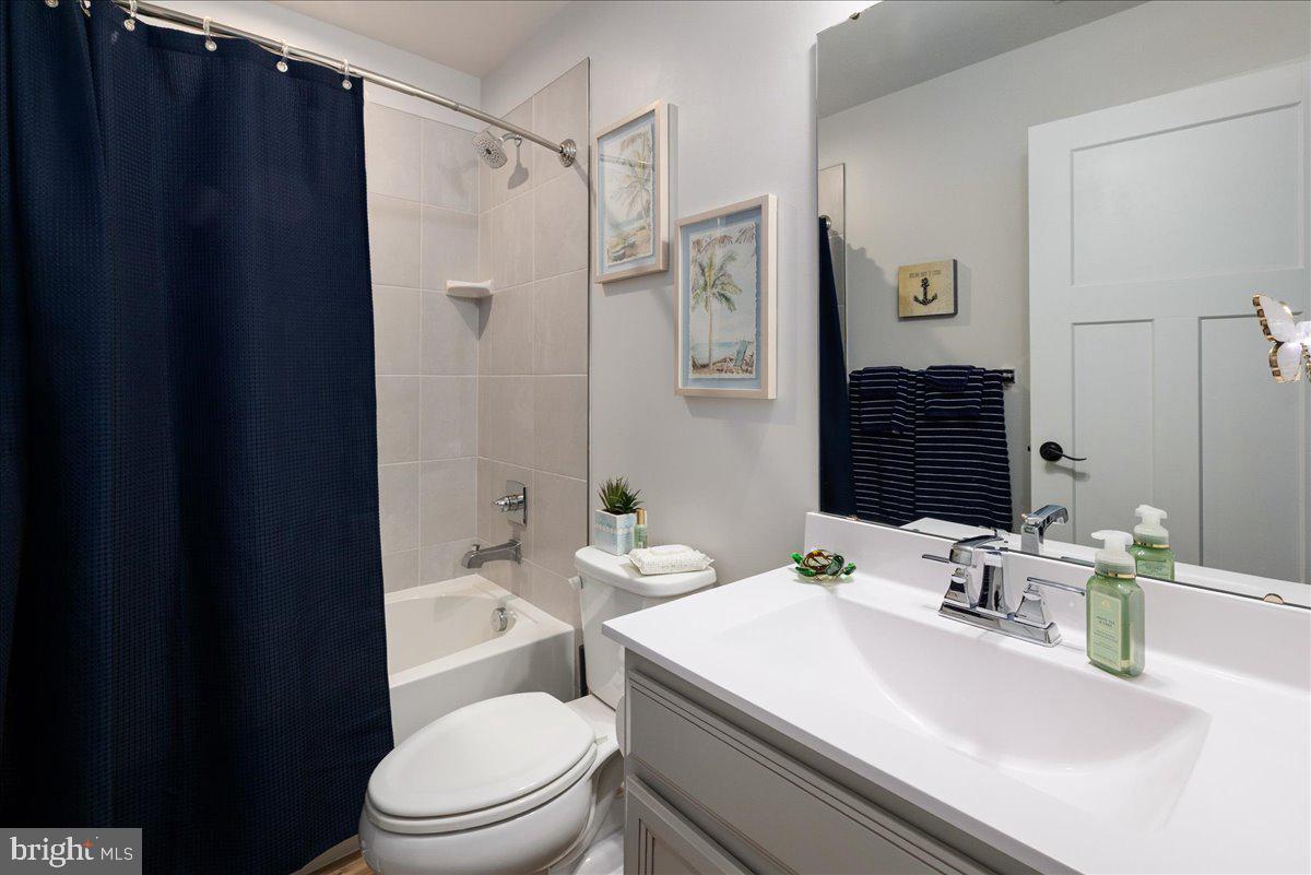 MADISON STATION - Residential