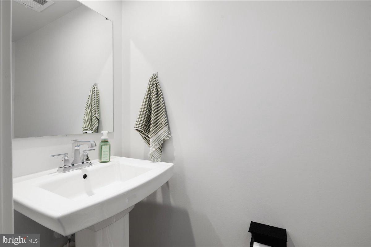 MADISON STATION - Residential