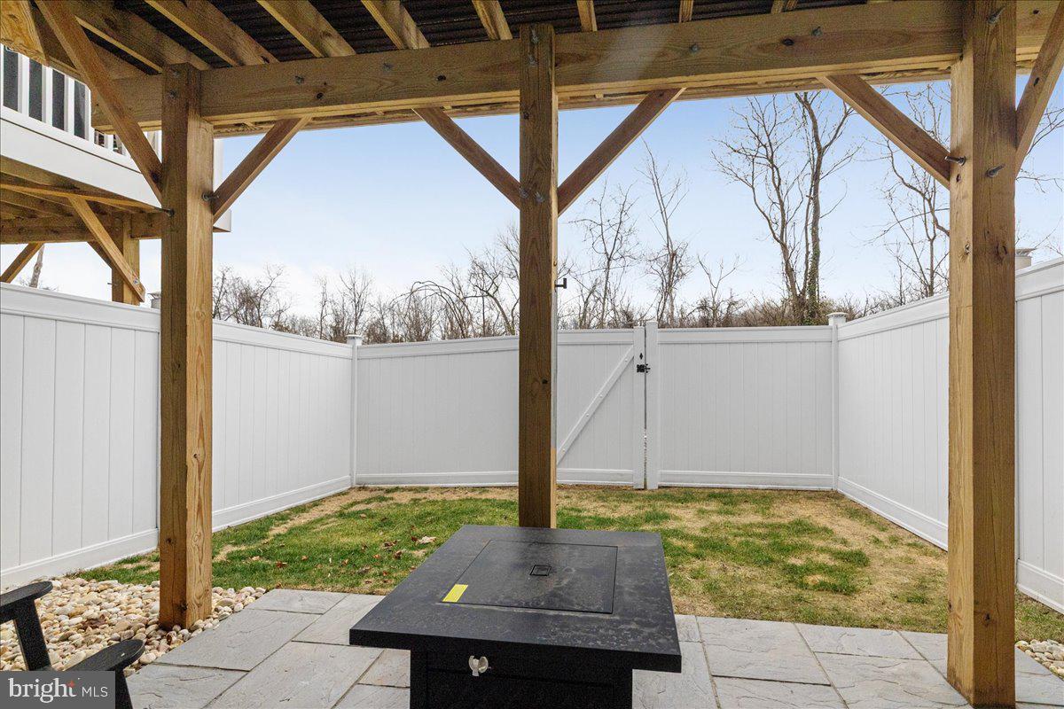 MADISON STATION - Residential