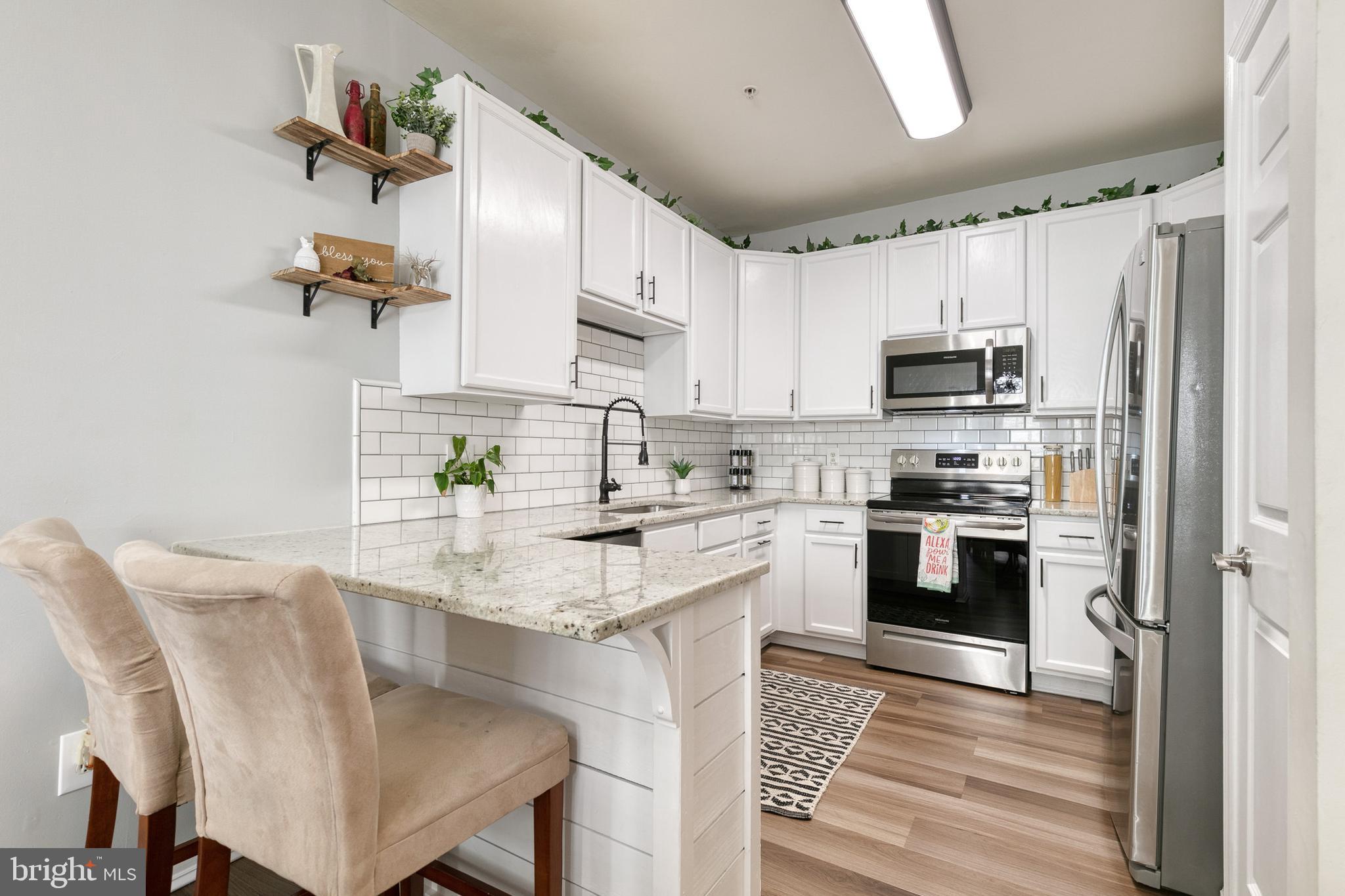 SEVEN OAKS - Residential