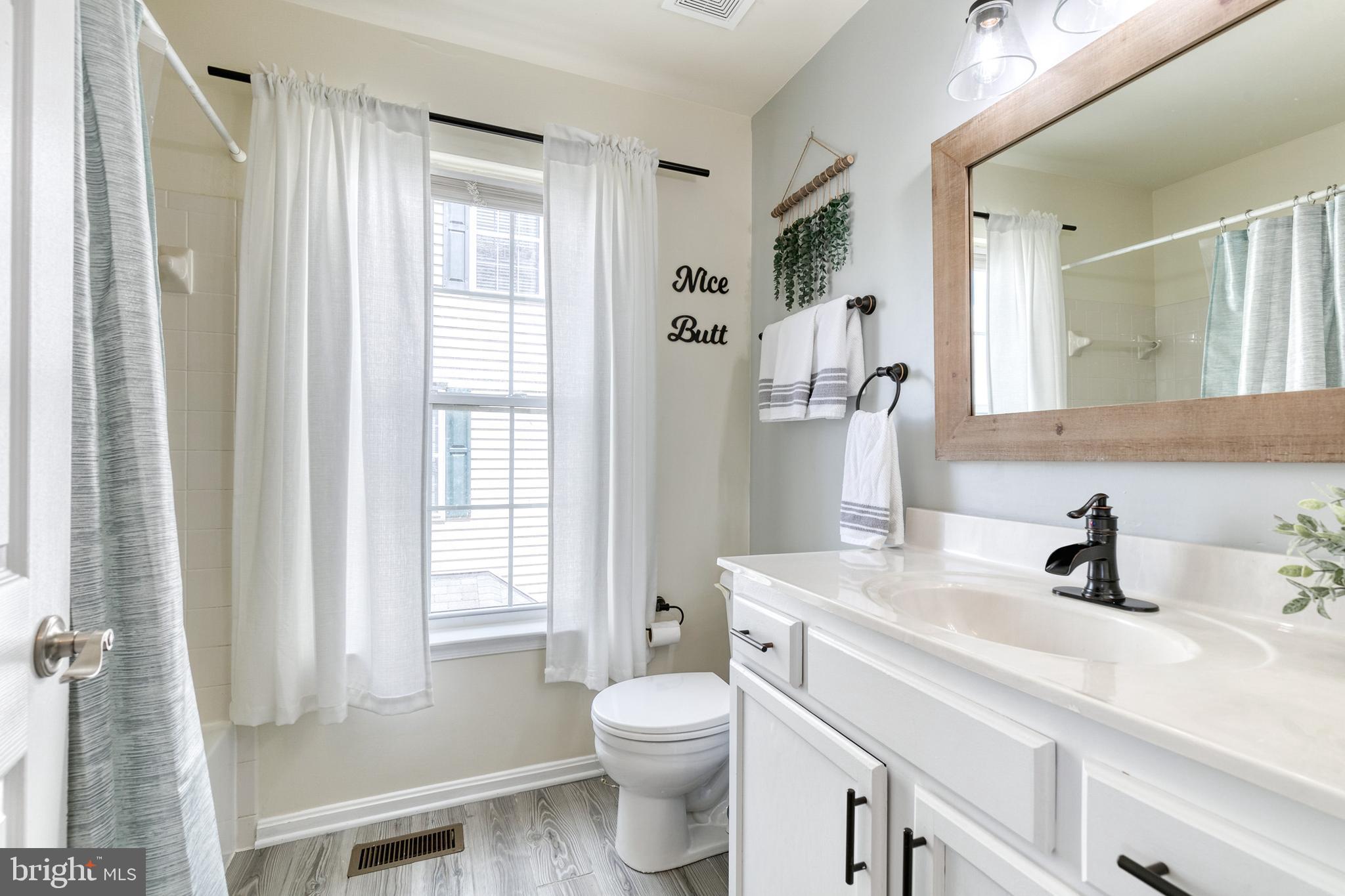 SEVEN OAKS - Residential