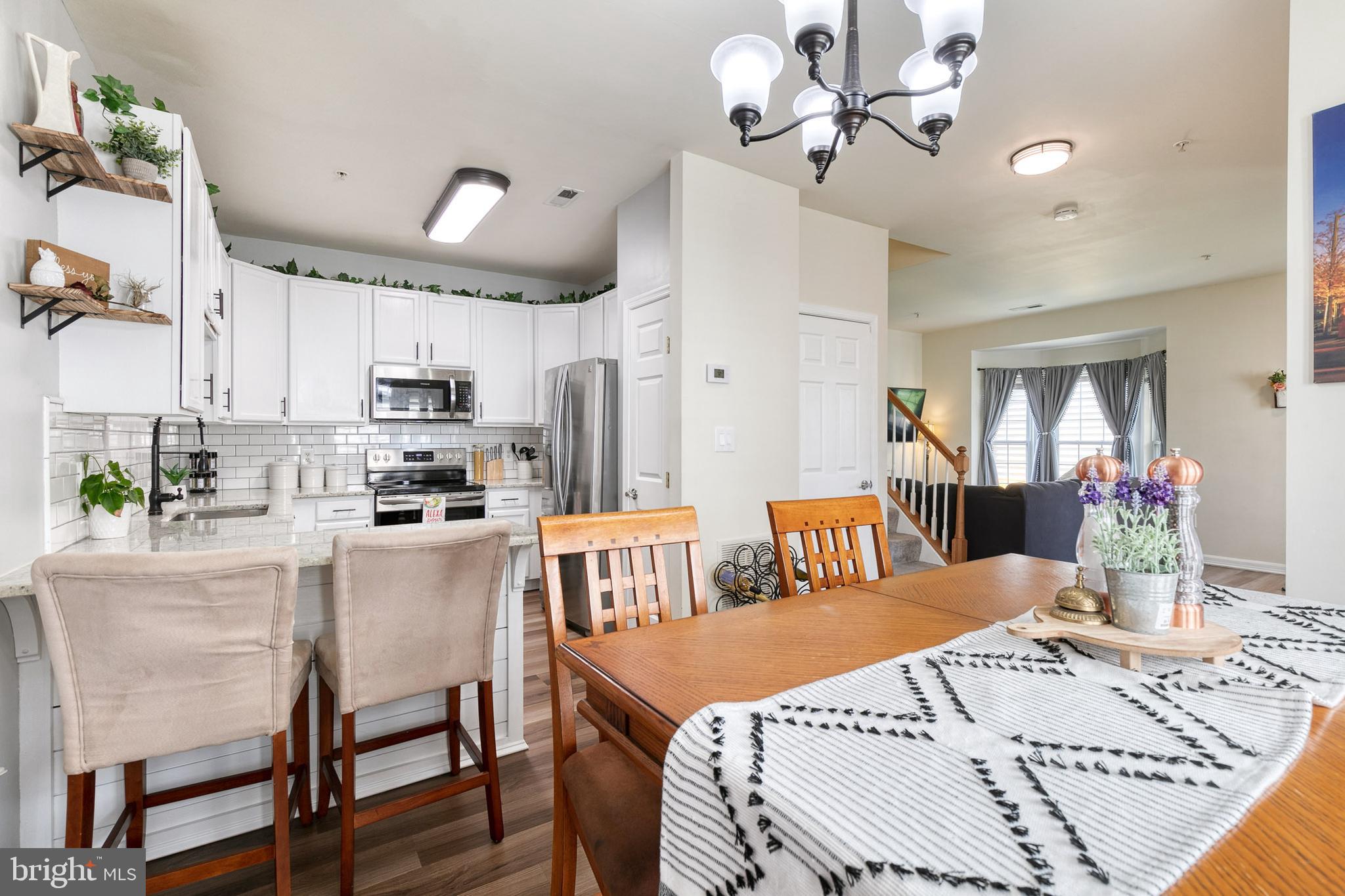 SEVEN OAKS - Residential