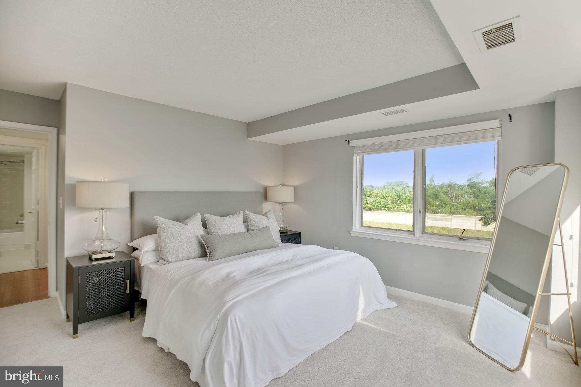 COLECROFT STATION - Residential