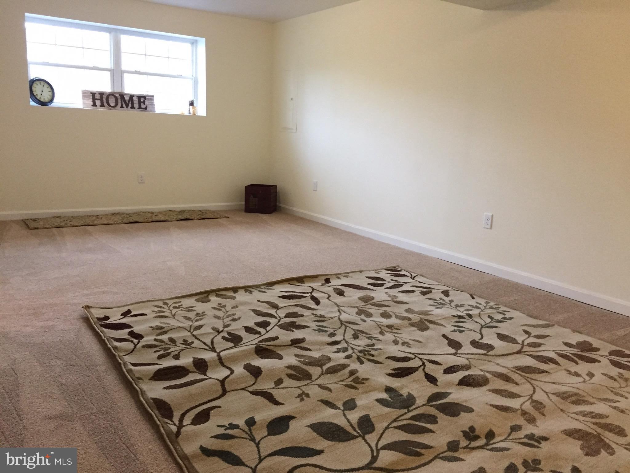 SARAHS CHOICE - Residential