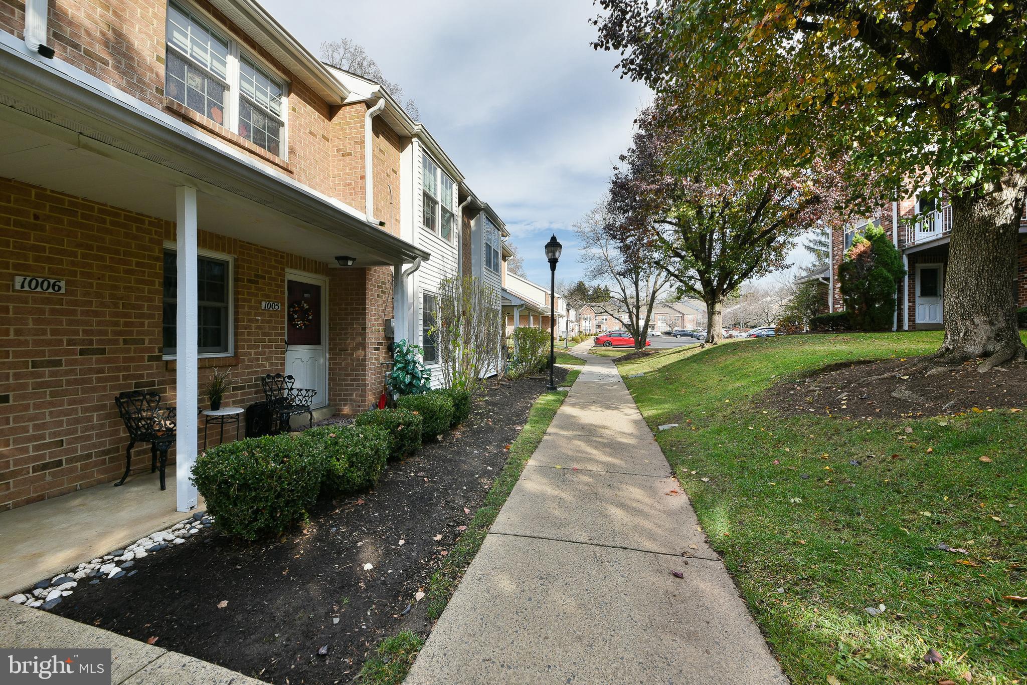 VALLEY GLEN - Residential