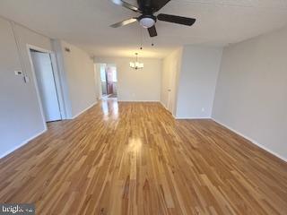 VALLEY GLEN - Residential